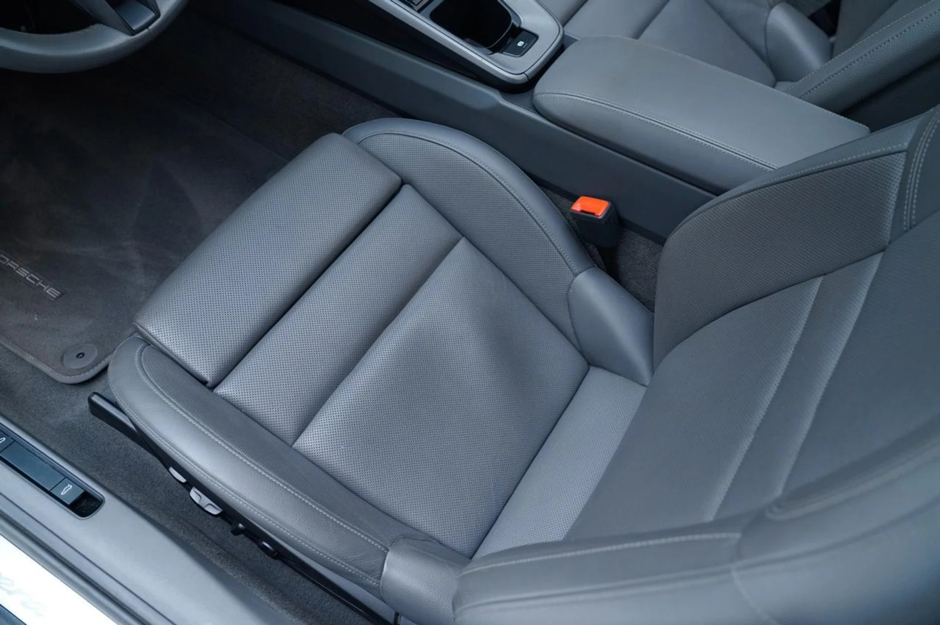 mph015_1250372205_6c3328a9335452a3ded8ed9f746f8775_3a18450d93