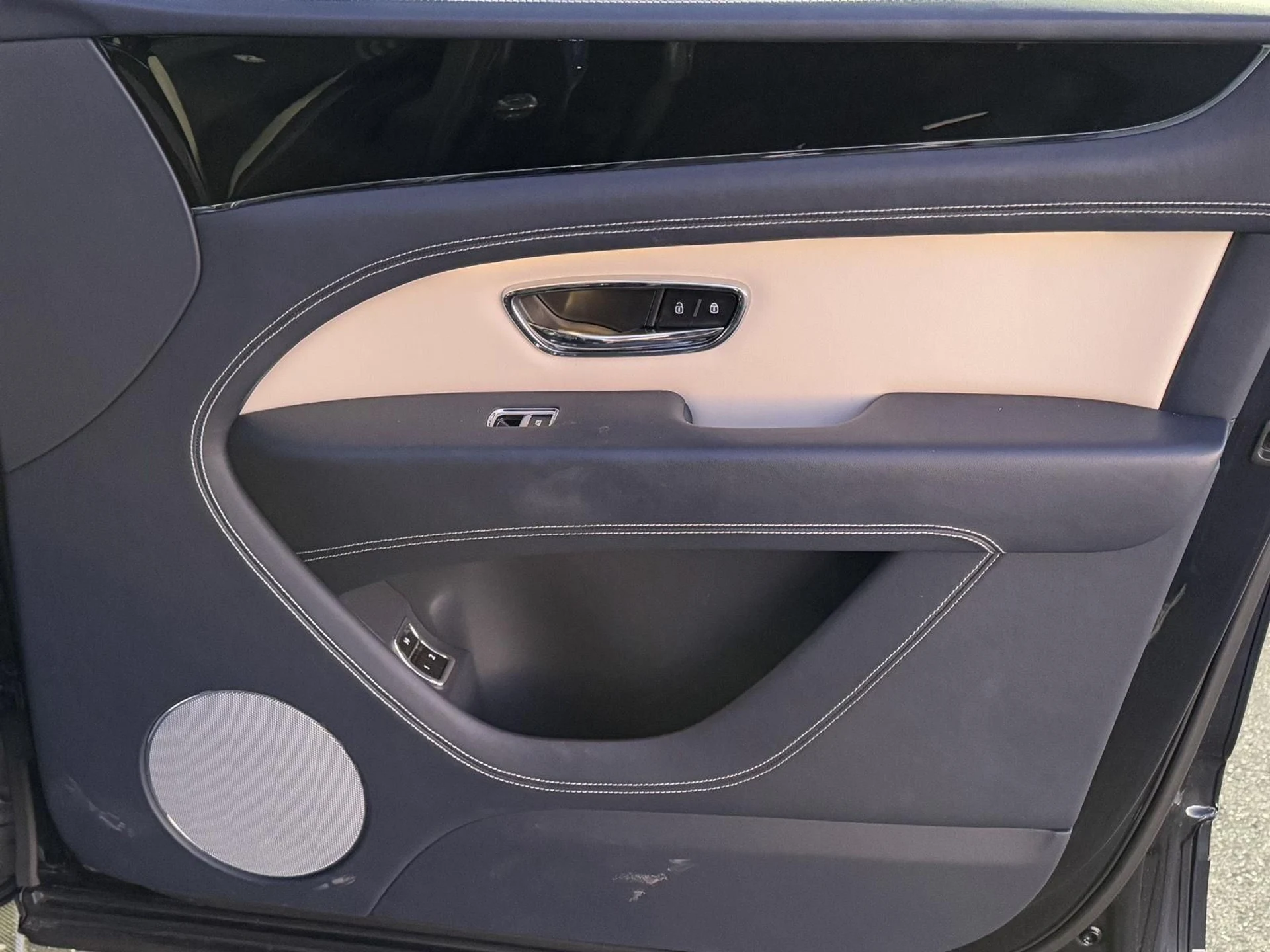 mph015_1255094963_0ab25192833bedcc8773ce7ca0925b79_444b3eddde