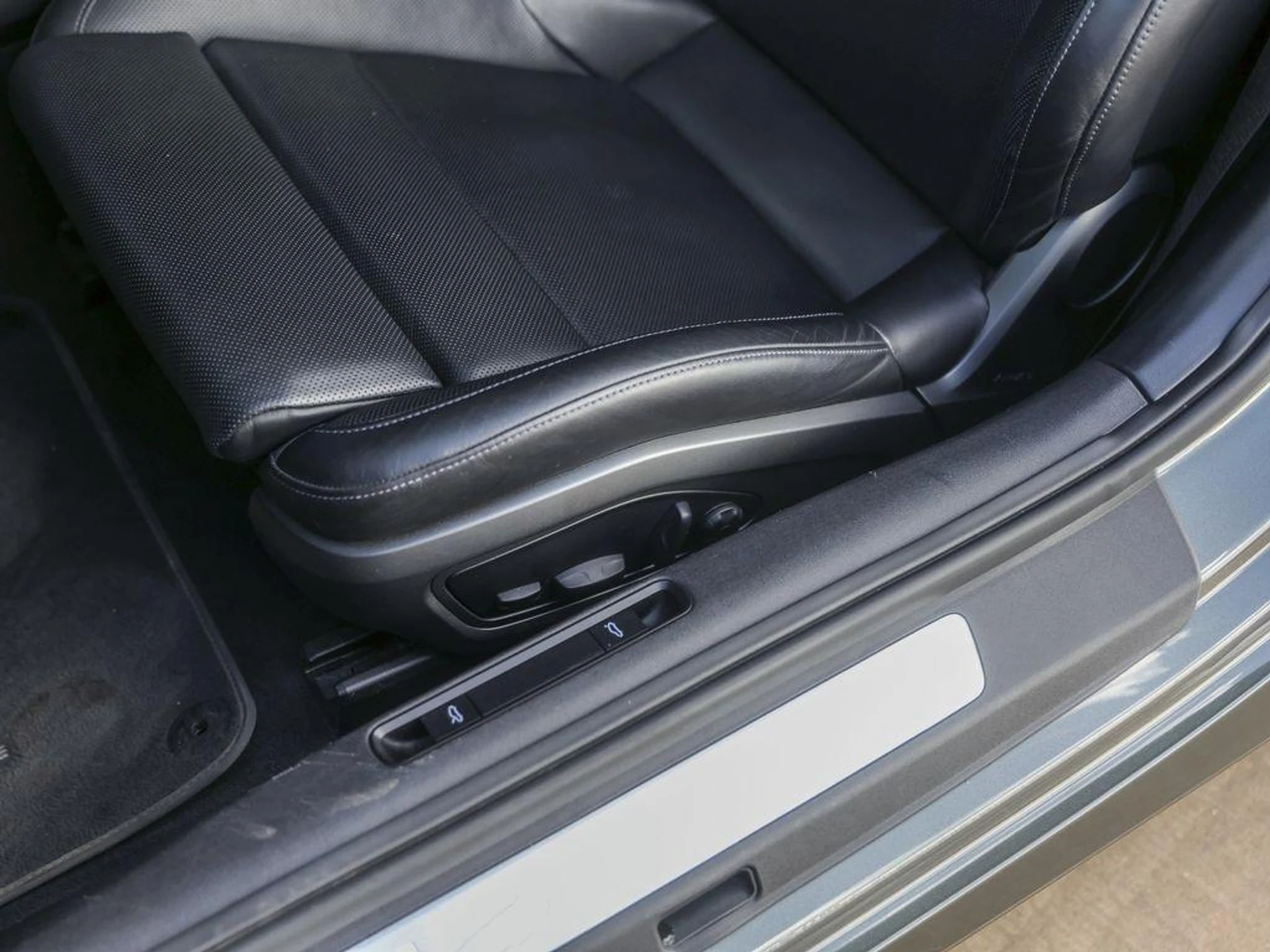 mph015_1255486428_Y0h_Rmtj_Ydq_S_a9_Ba_Z_08_Y_U_Wo5w_3286016cec