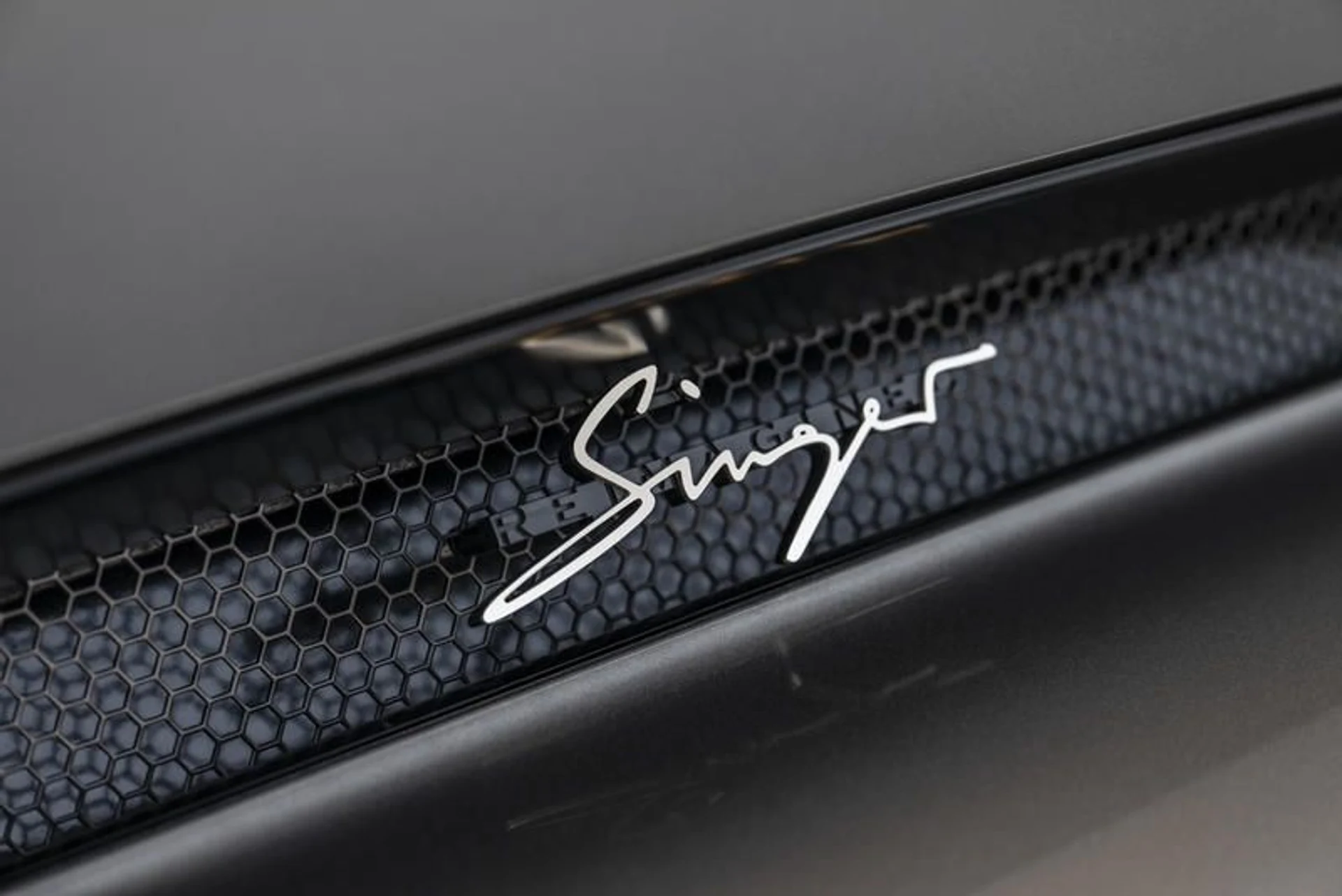 mph015_1257159369_28_E120_DA_A02_D_405_E_B2_AA_A88_BB_12_B1_C6_D_103df86831