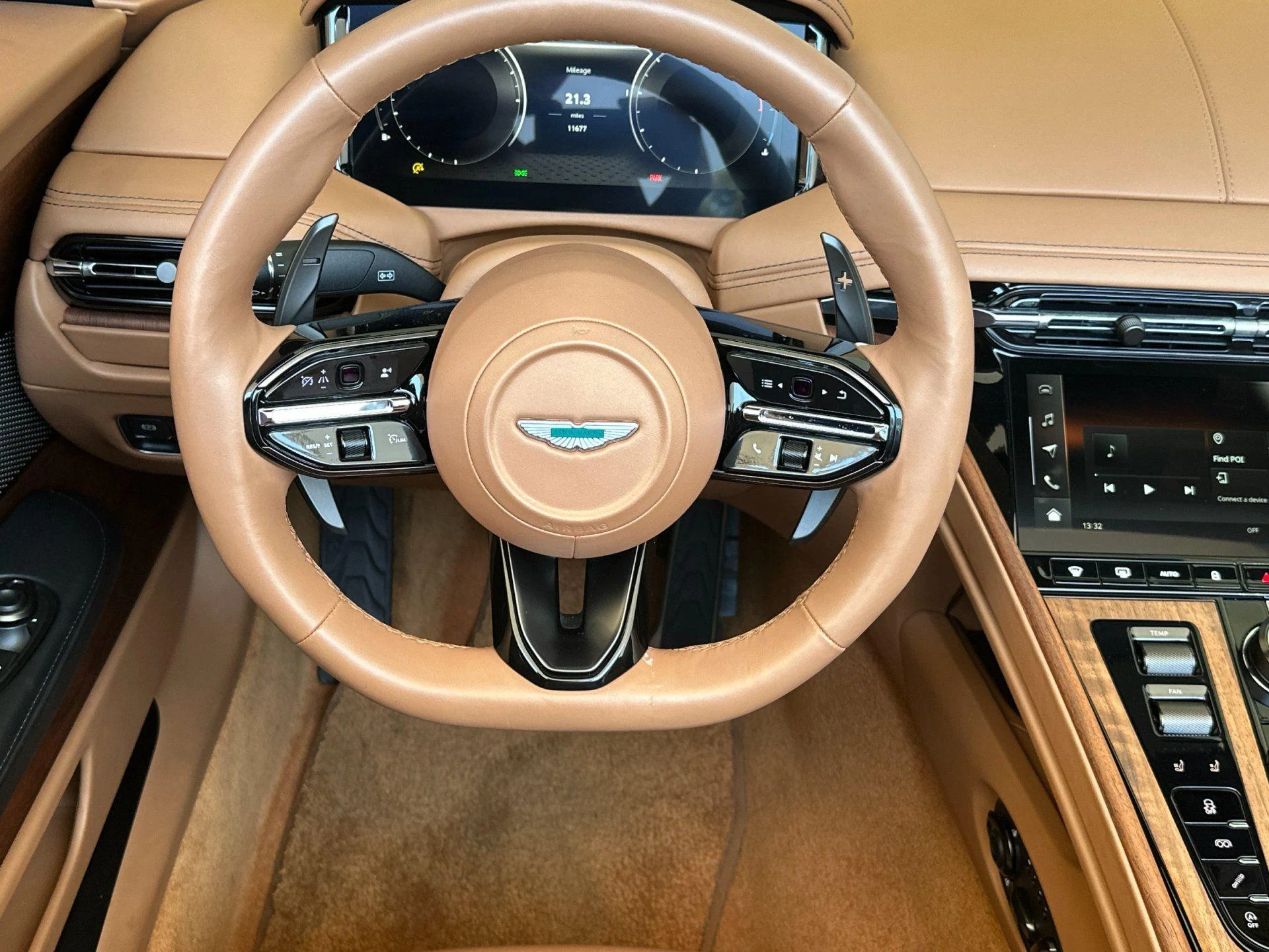 mph015_1258444542_Used_2025_Aston_Martin_DB_12_Volante_1778229505_392ef59a67