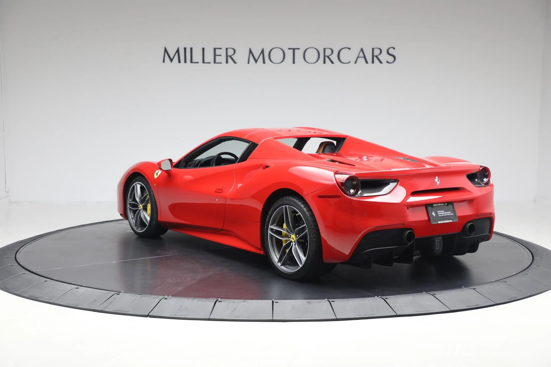 mph015_1266875263_Used_2018_Ferrari_488_Spider_a057a60276