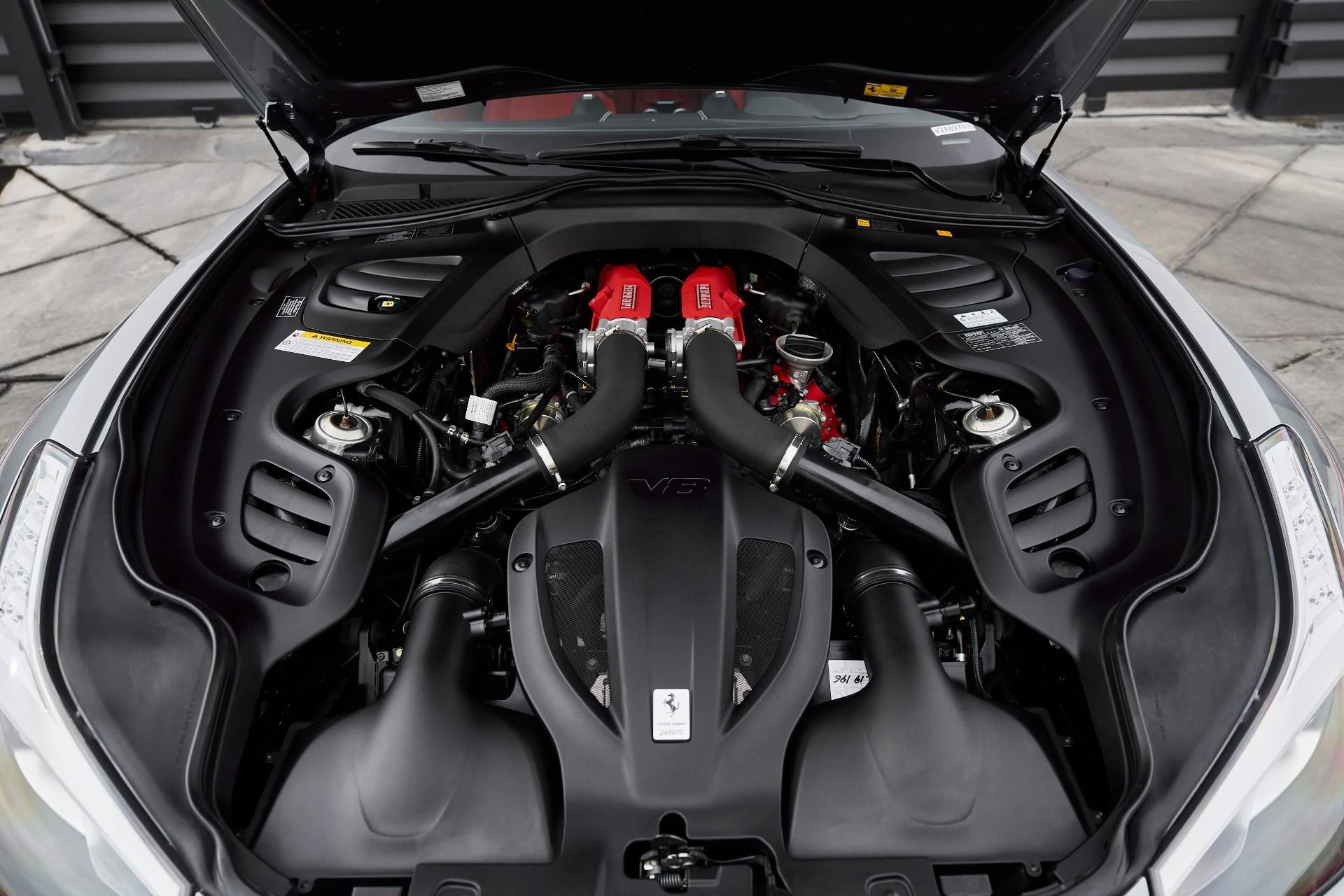 mph015_1266876898_Used_2020_Ferrari_GTC_4_Lusso_T_1766785854_1ef6ce6988