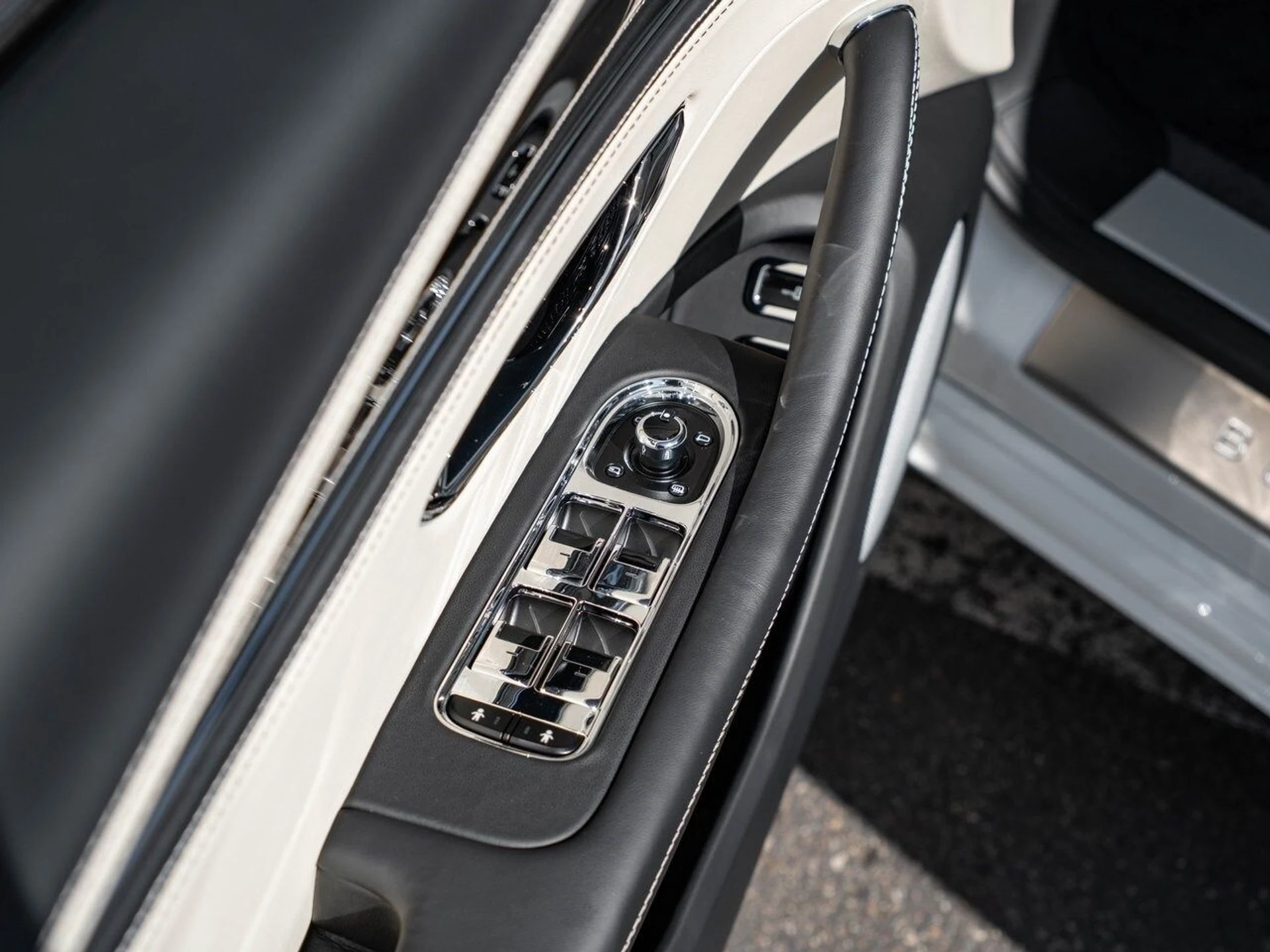 mph015_1270172942_a74dd7d991f51bc725edea4ce55088d6x_6926e0c32f