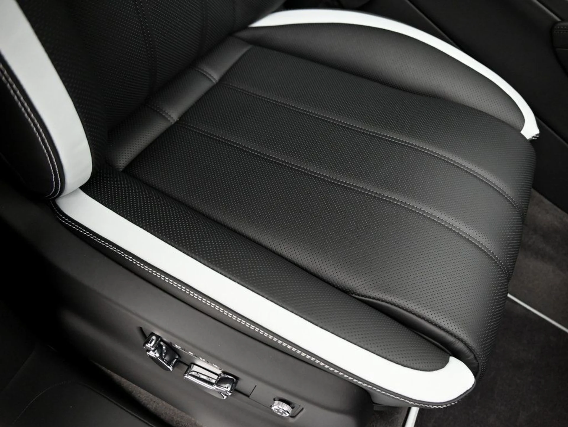 mph015_1274336407_1e970efbafcf8fdcb57b283e4a13eb81_9c771efa18