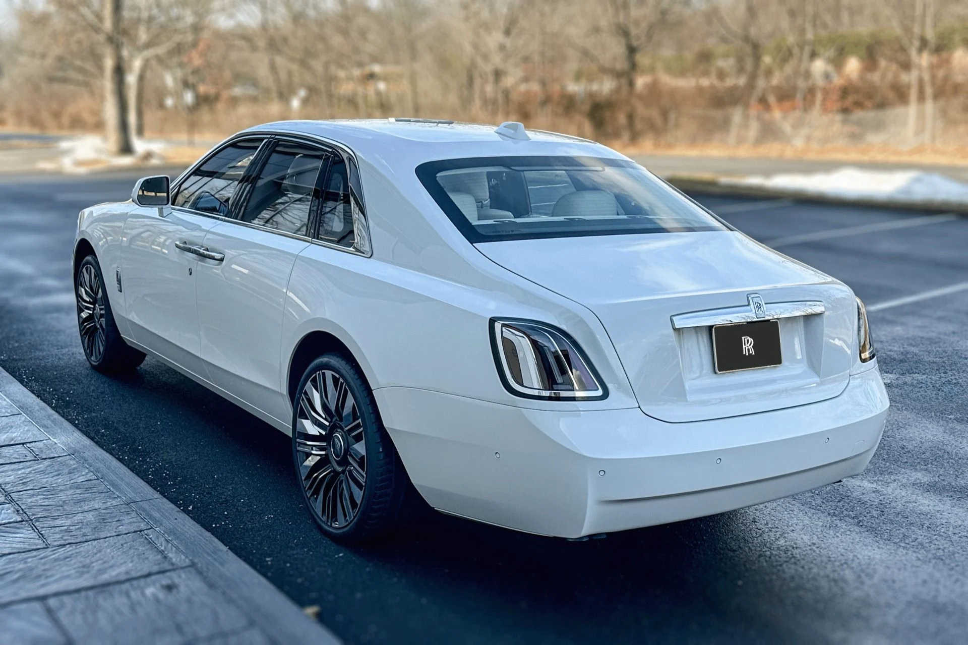 mph015_1283187207_Used_2026_Rolls_Royce_Ghost_1784753740_25e674381a