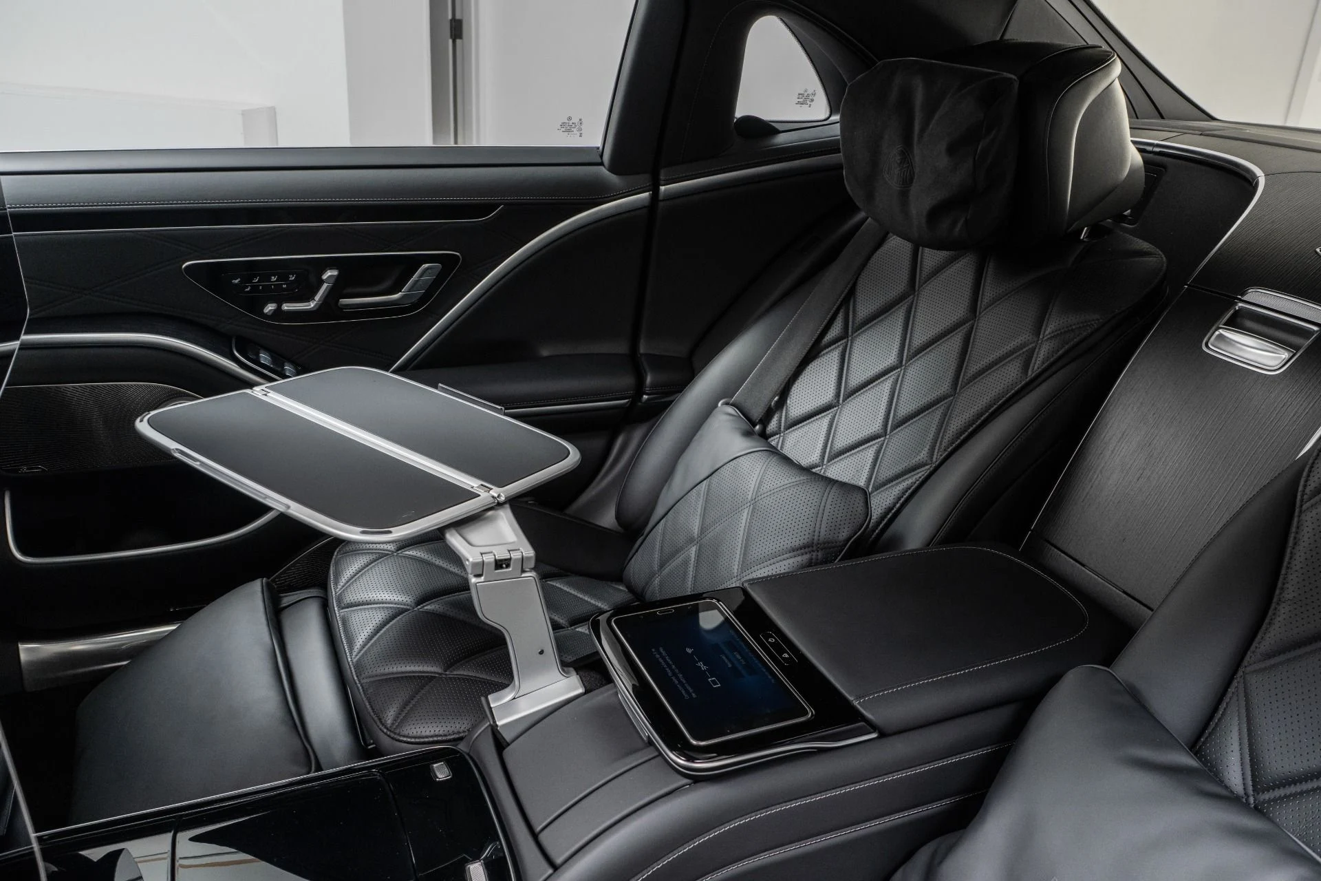 mph015_1284500835_Used_2022_Mercedes_Benz_Mercedes_Maybach_S_680_Executive_Rear_Seat_Package_V12_Power_Immense_Room_1774031494_48d9869540