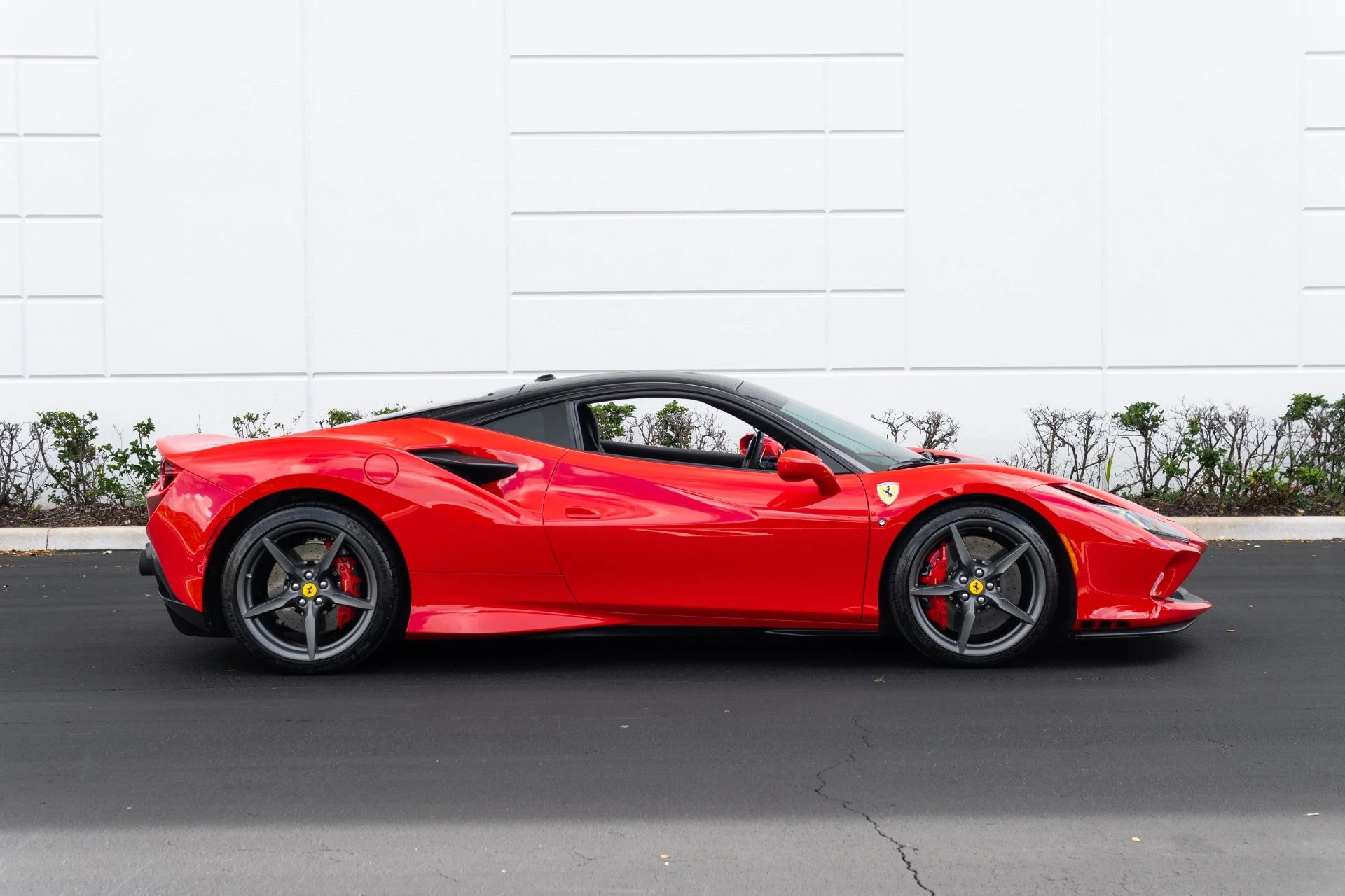 mph015_1287692549_Used_2022_Ferrari_F8_Tributo_1774670303_cb1948ba34