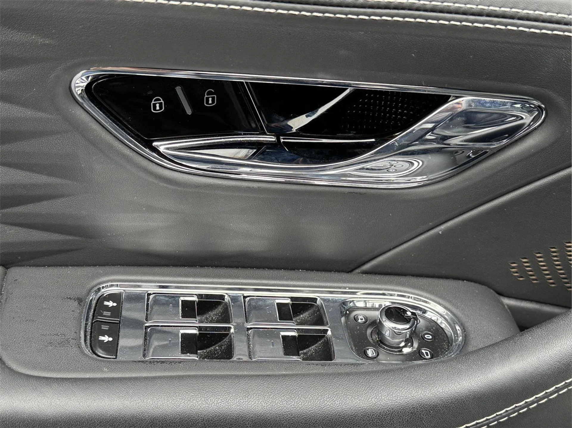 mph015_129648365_6430e293a9af7d7645b1188f671a9c11_73eda25ec2