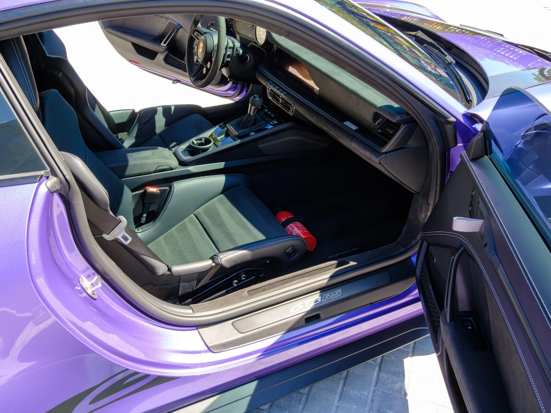 mph015_1298861237_Used_2024_Porsche_911_GT_3_RS_1771891928_69d38996c4