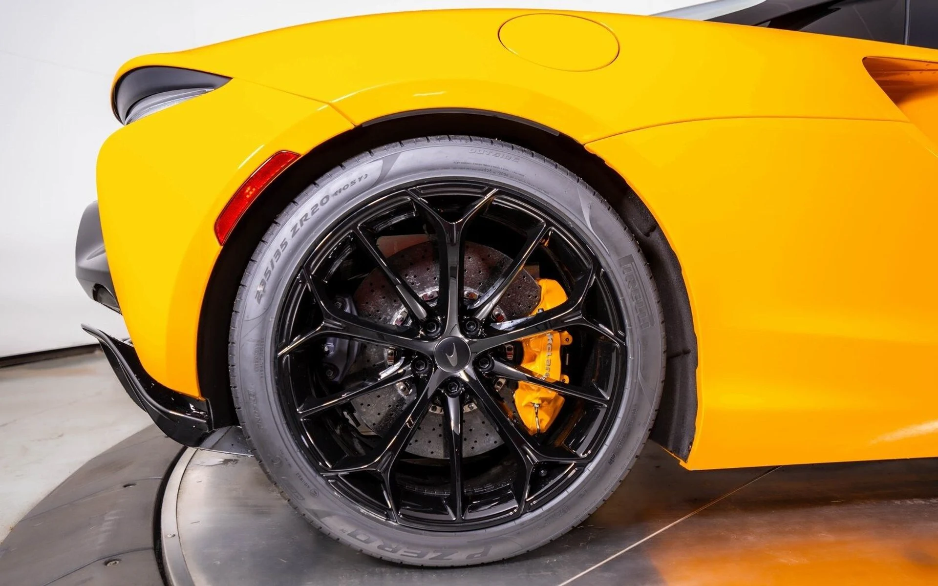 mph015_1299472127_d20a4766db58f5723d981d961e8d39d3x_bc5d39b097