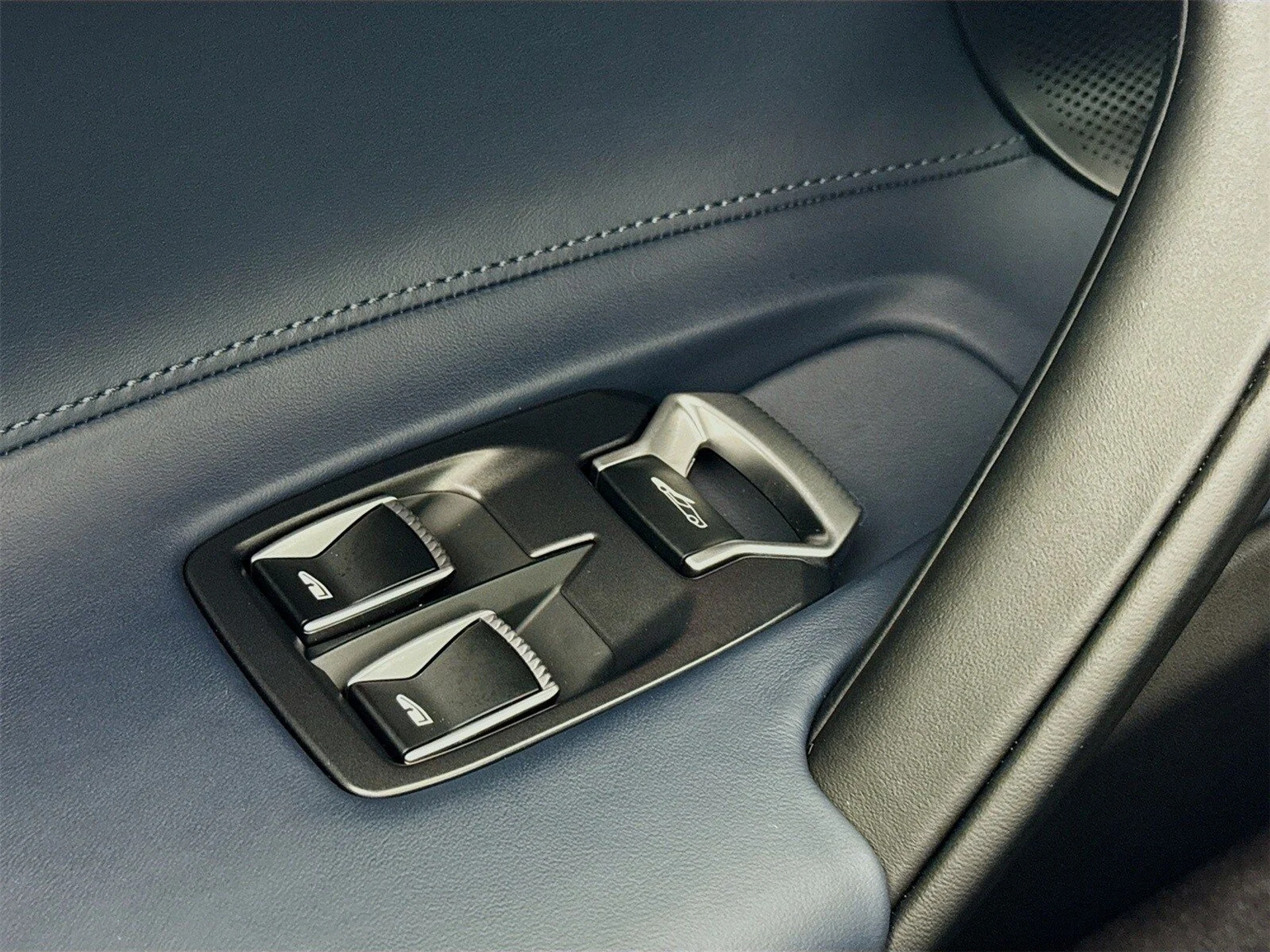 mph015_1304104366_cfce9edeed26f6480307095012f00dc0x_ce749da41a