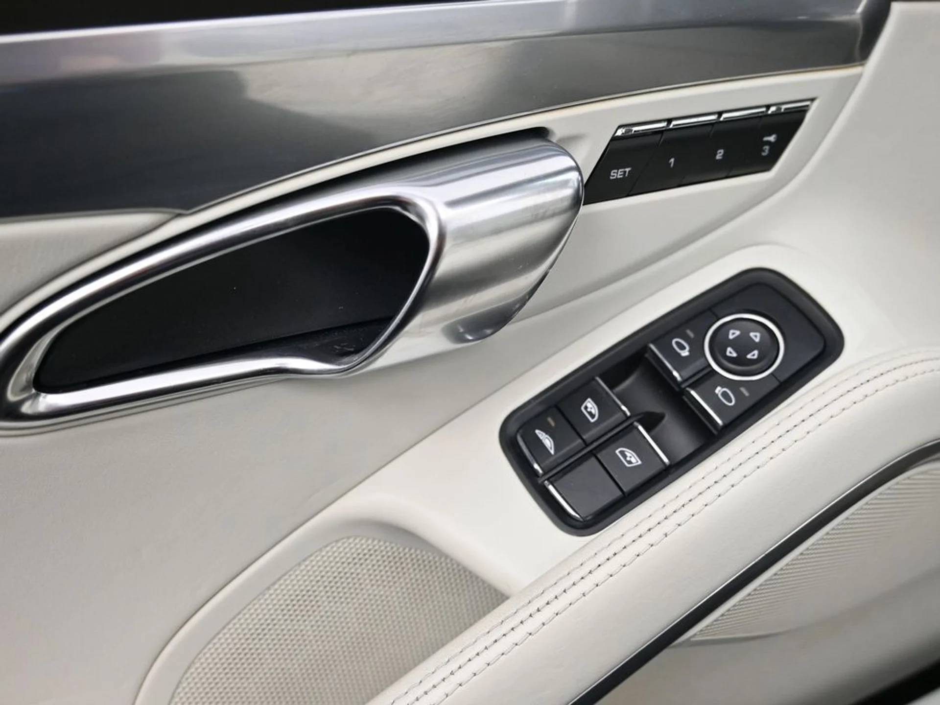 mph015_1325337876_5253fd8a1b1bdafa17a574bc16a7b57fx_9c174f4b21