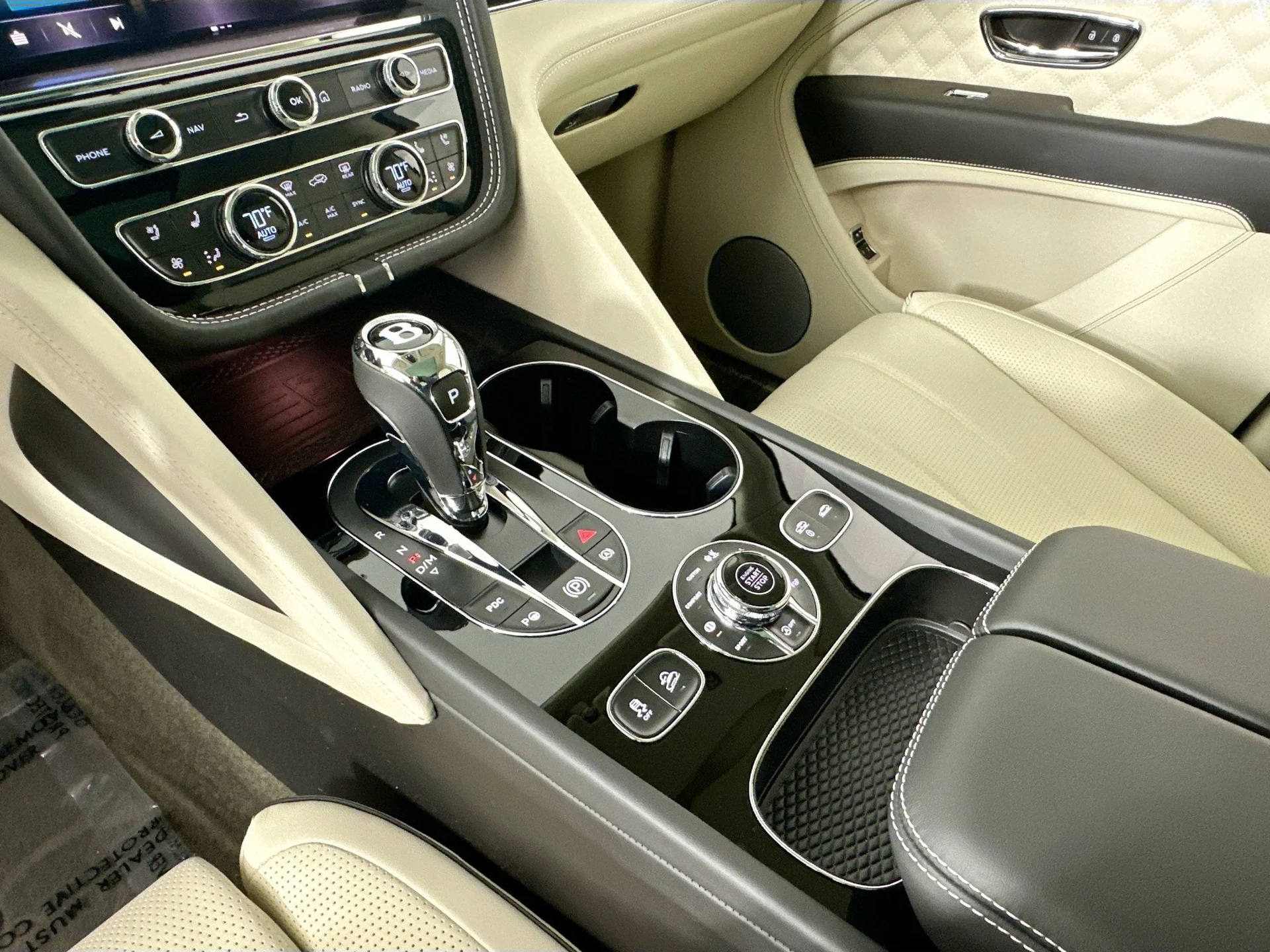 mph015_1336992962_16_3d91fff381