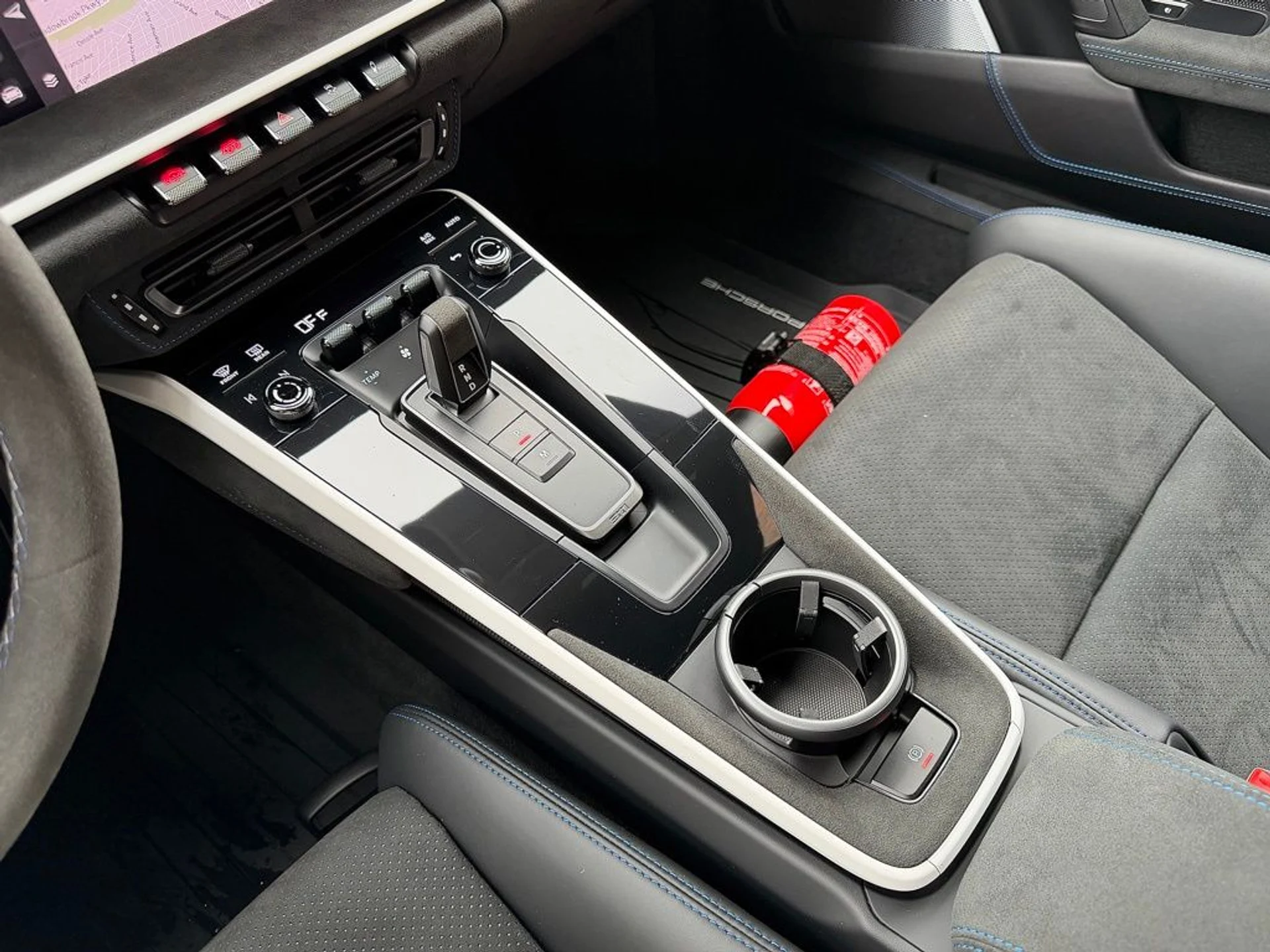 mph015_1339683497_f64a99c42abecbc23397fd77dba8d196x_2a76e2b7f8