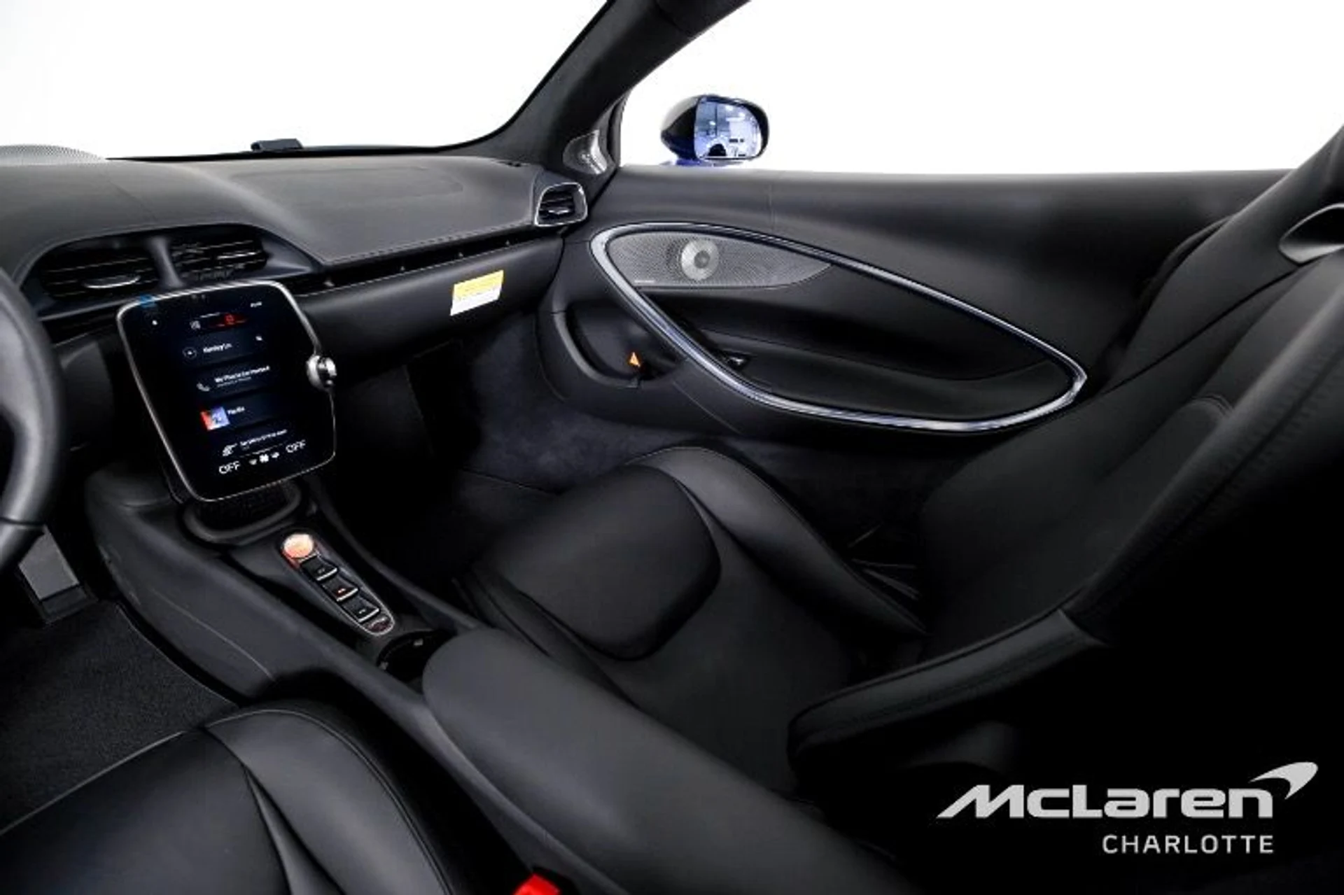 mph015_134510091_Used_2025_Mc_Laren_Artura_Spider_545f8befe2