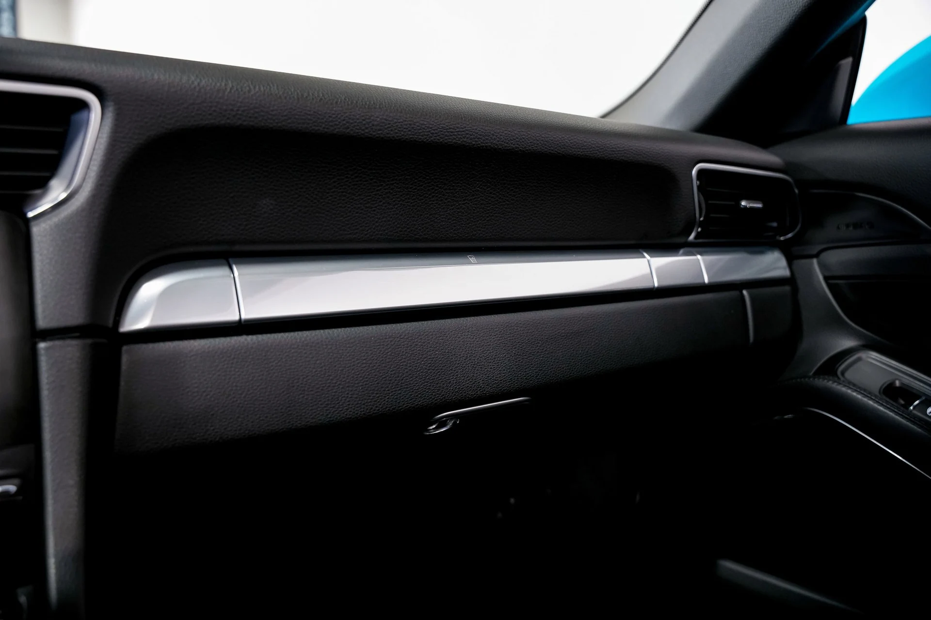 mph015_135623840_85e2d7c8fce7948543d3ea35129055dfx_69b5b18350