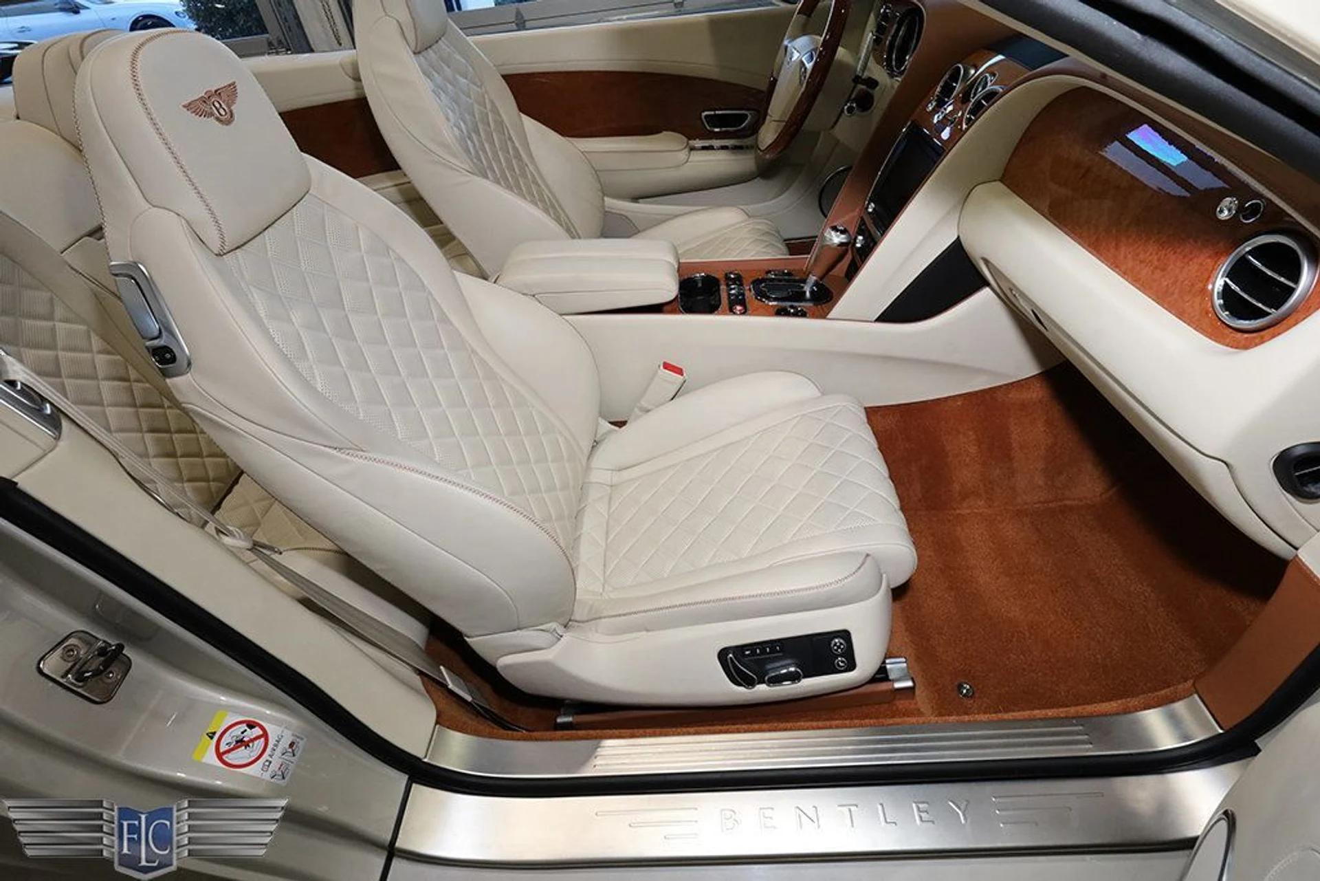 mph015_136243176_used_2017_bentley_continental_gtcv8convertible_9689_22989764_16_1024_5a52e97c3e