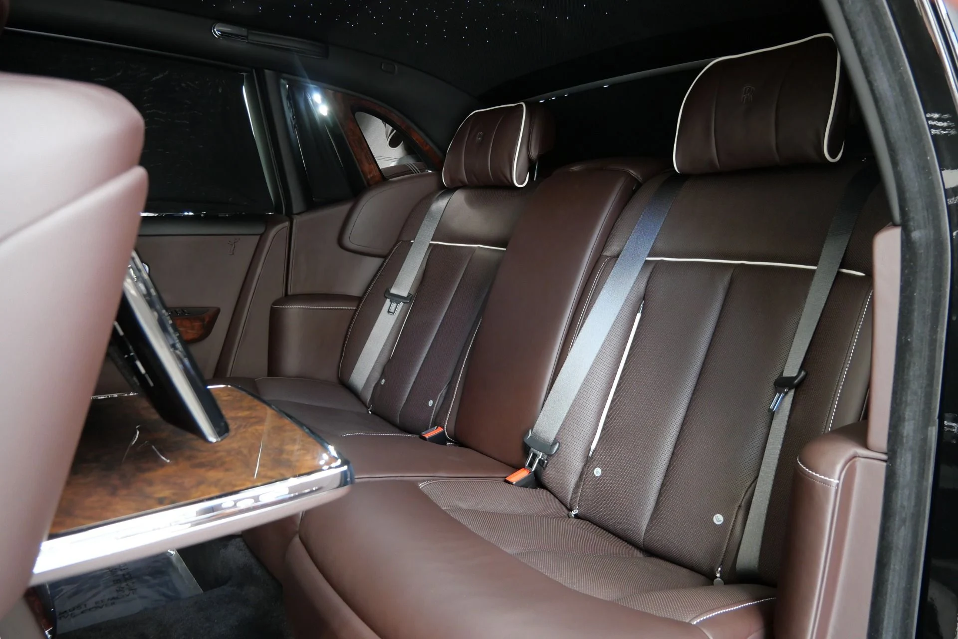 mph015_1362587301_Used_2019_Rolls_Royce_Phantom_The_Phantom_Package_Very_Low_Miles_Bespoke_Audio_1791821565_549dc1f90e