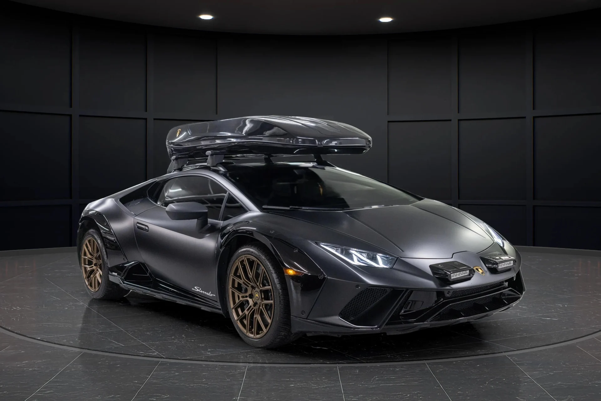 mph015_1365417208_39777293_8d18_492f_8a99_2285f78628ac_202420_Lamborghini20_Huracan20_Sterato2028_ZHWCG_7_ZF_3_RLA_2945729_16_a844d7e996