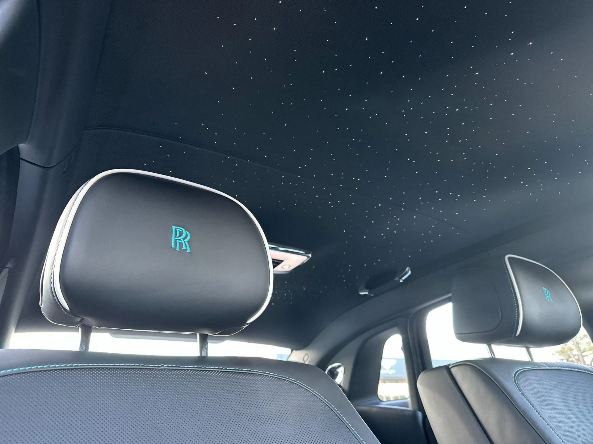 mph015_1365965030_New_2026_Rolls_Royce_Black_Badge_Ghost_1765033534_010b471f00