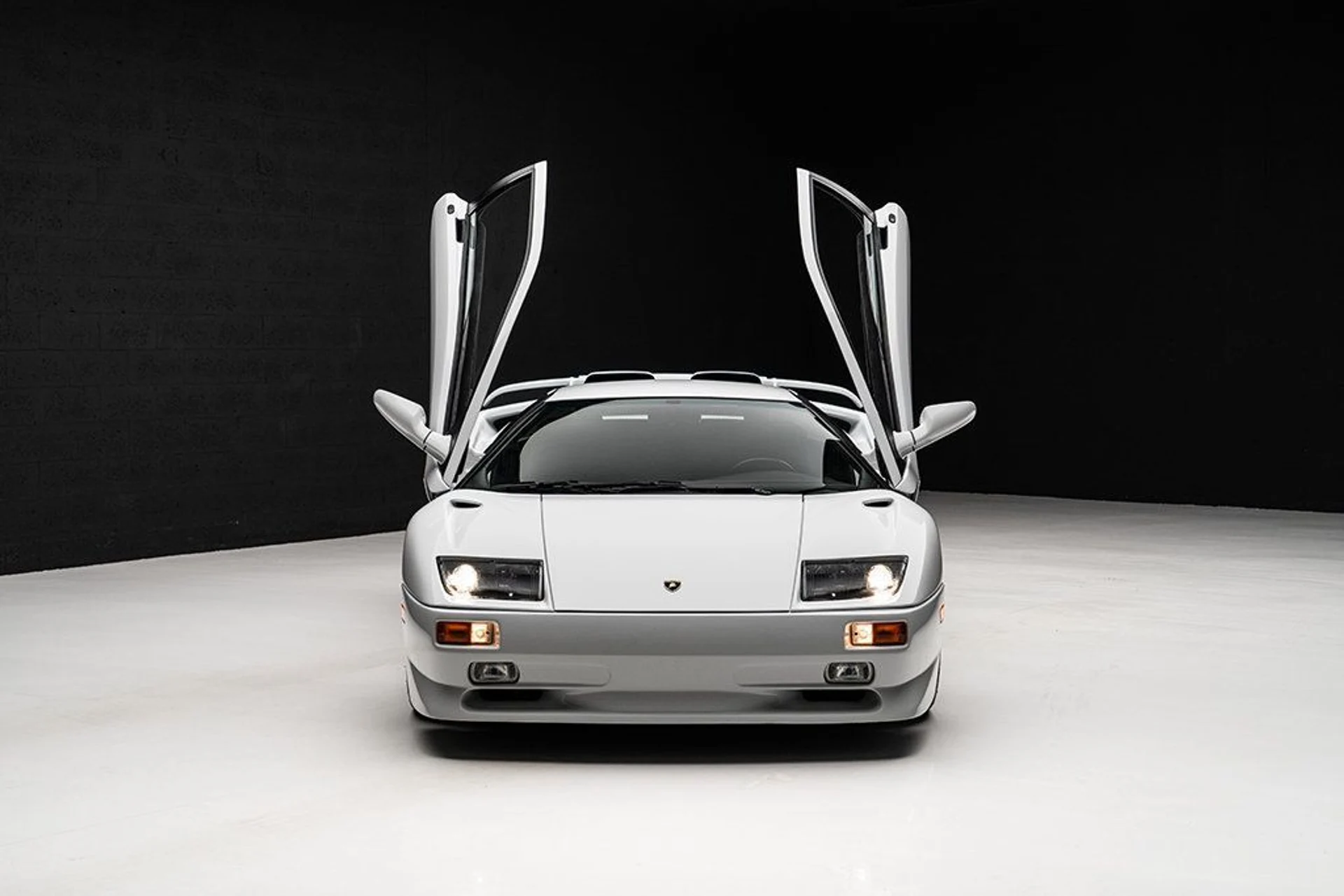 mph015_1368026529_used_1999_lamborghini_diablo_sv_9689_22911634_16_1024_2566e9d6da
