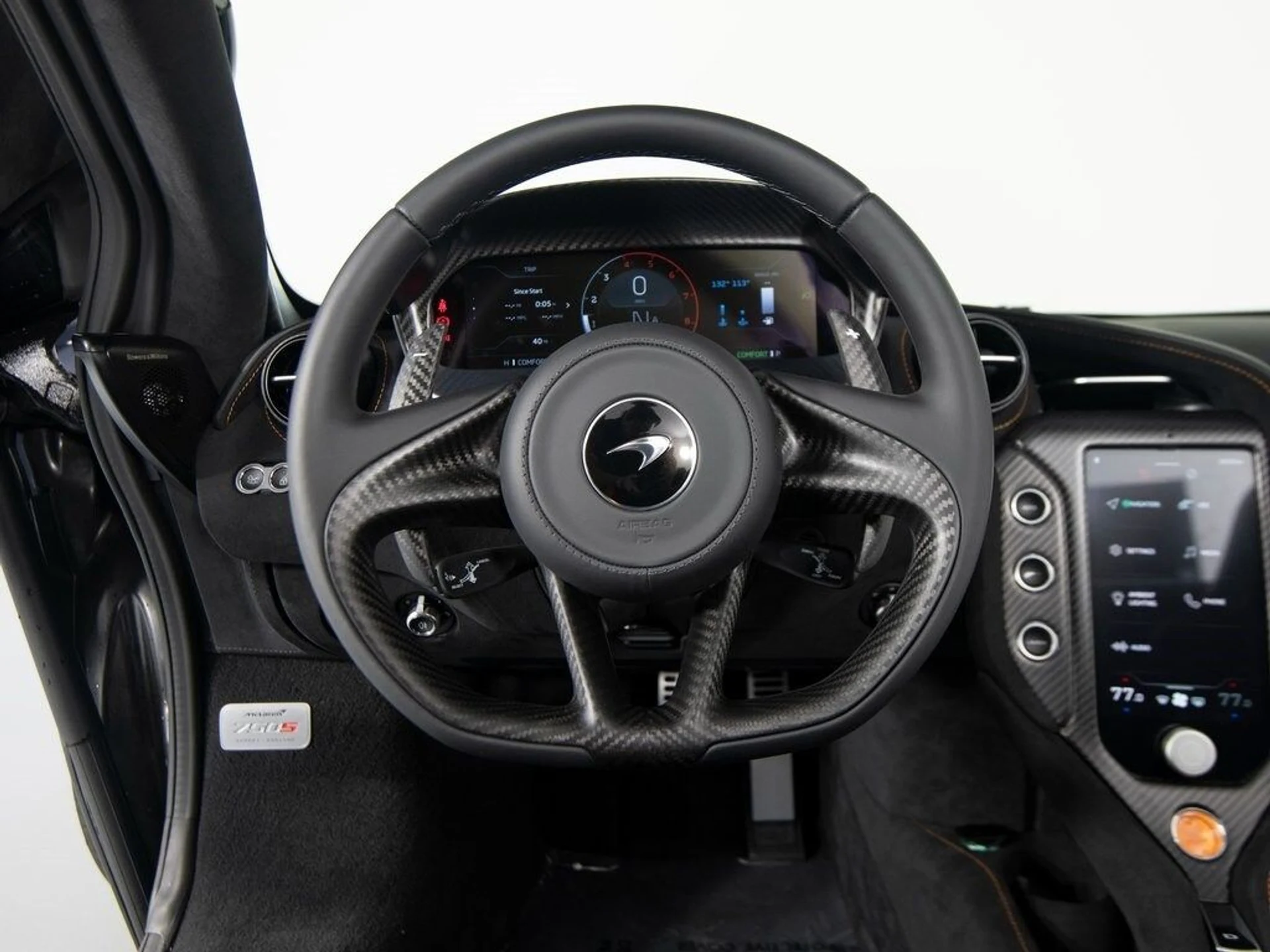 mph015_1376626530_38bb601cb81f741d9997e32ea892d70ex_457c2e0fd9