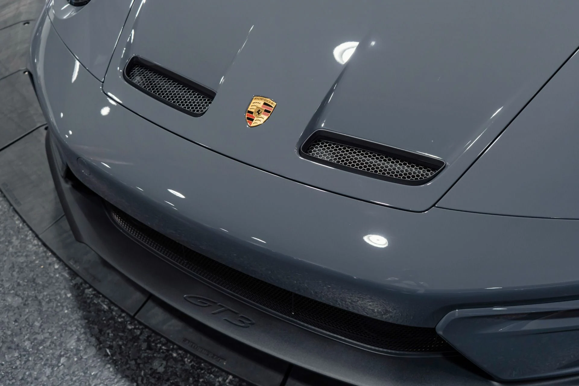 mph015_1378602512_Used_2026_Porsche_911_GT_3_Touring_6_speed_Lightweight_package_1770773860_8547bb88c0