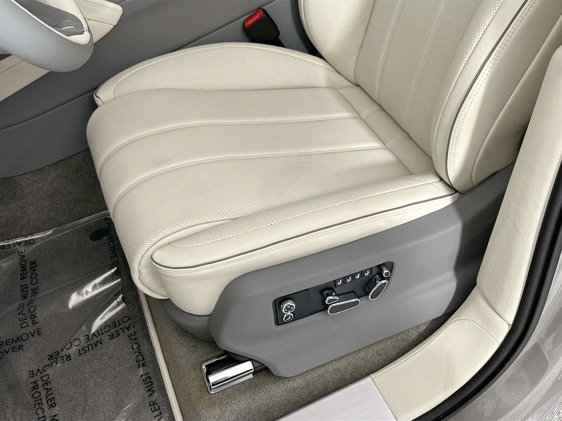 mph015_137945643_16_dffb855341