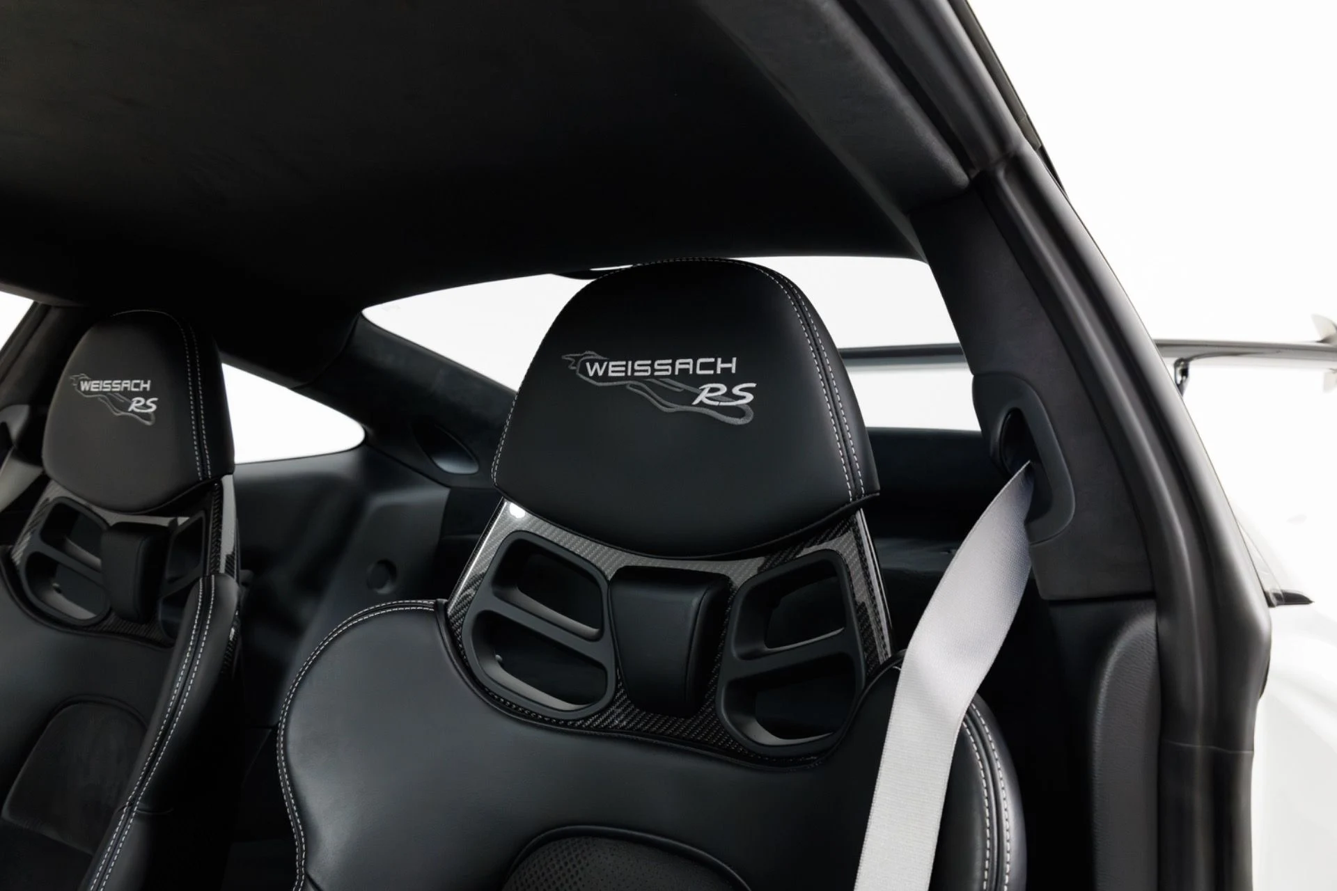 mph015_1381670723_Used_2019_Porsche_911_GT_3_RS_1774651723_6a2c07ac25