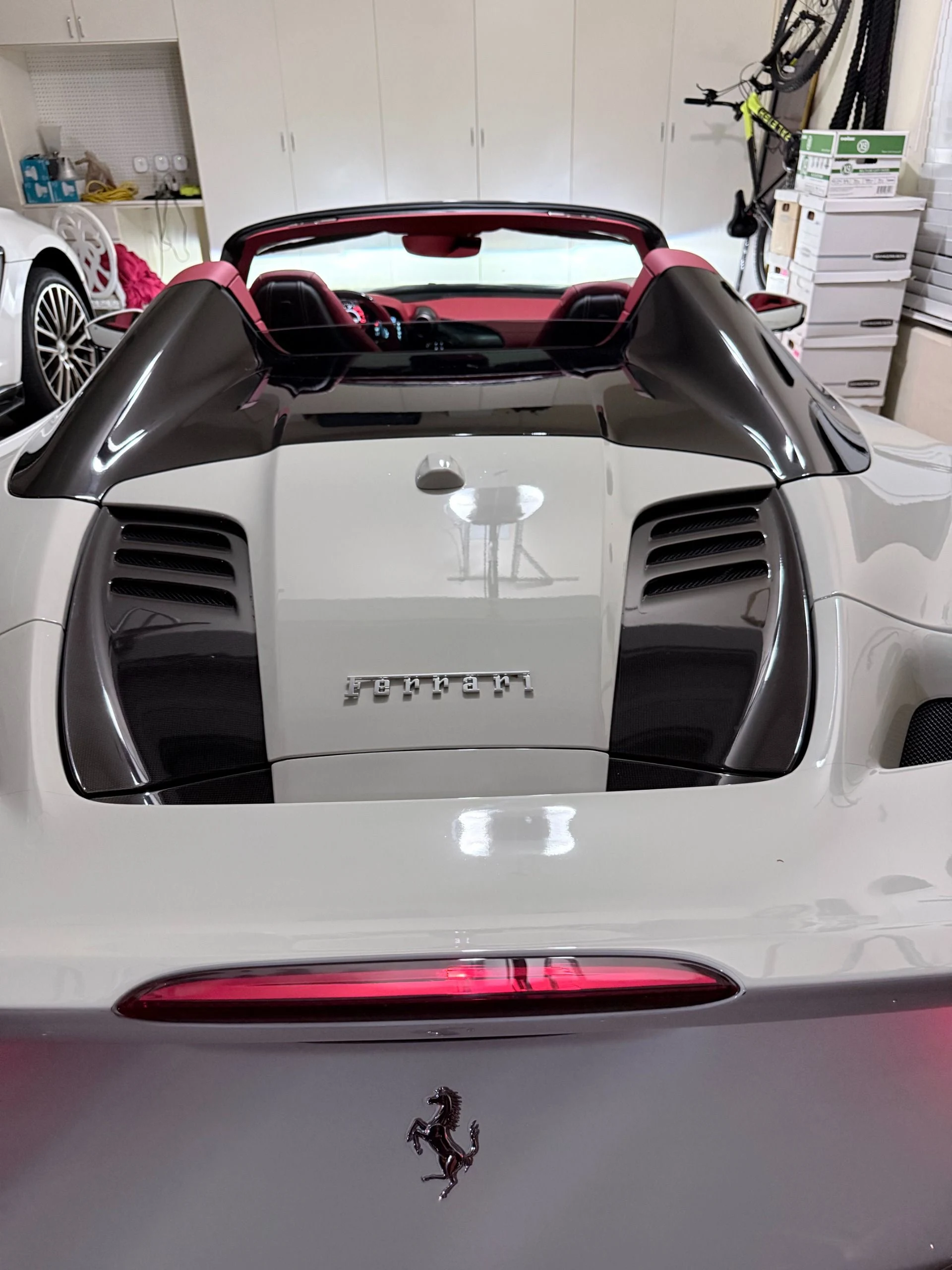 mph015_1383949135_Used_2021_Ferrari_F8_Spider_1761691365_404eb23fd2