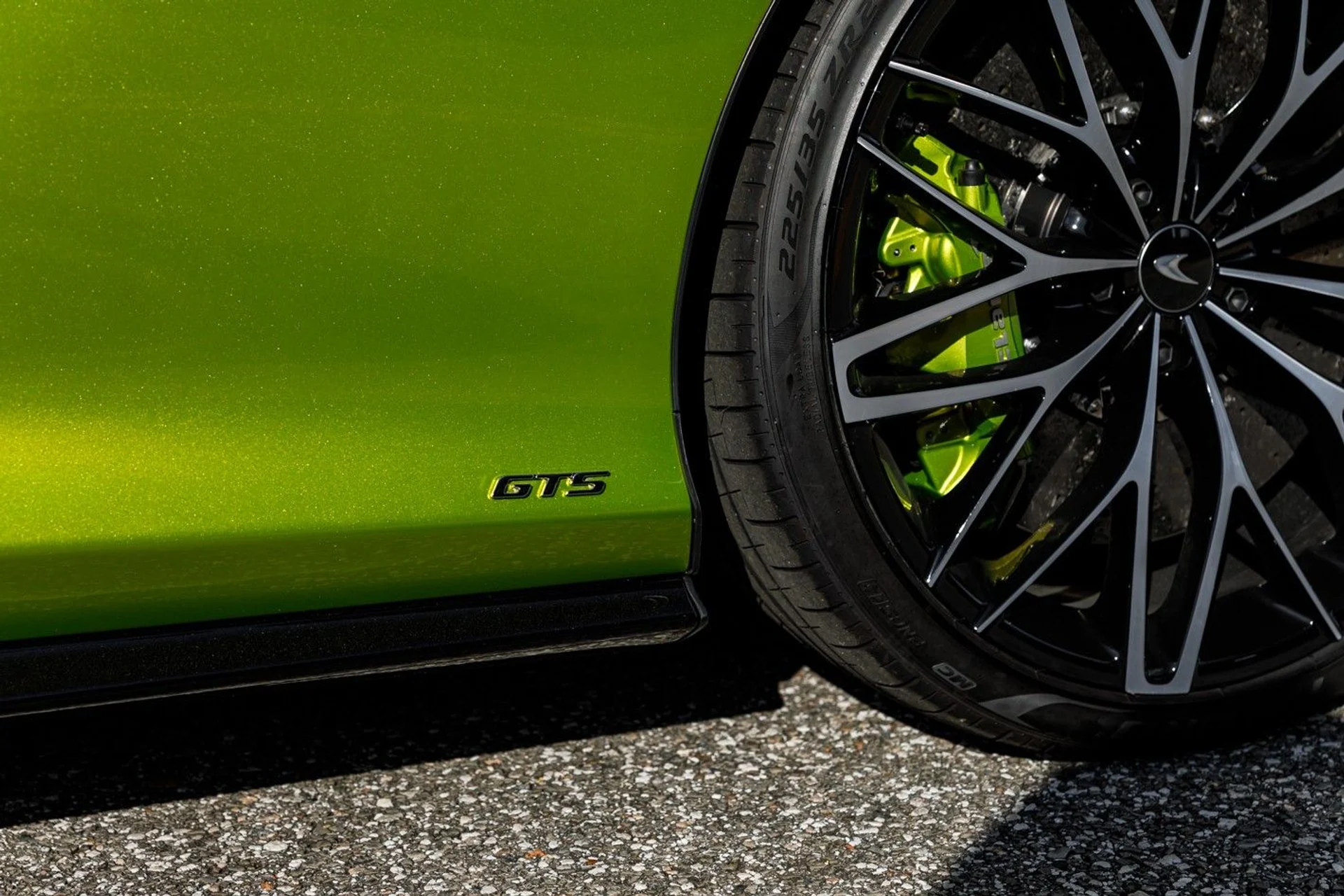 mph015_1383959484_462_p16_l_b906cad2d0