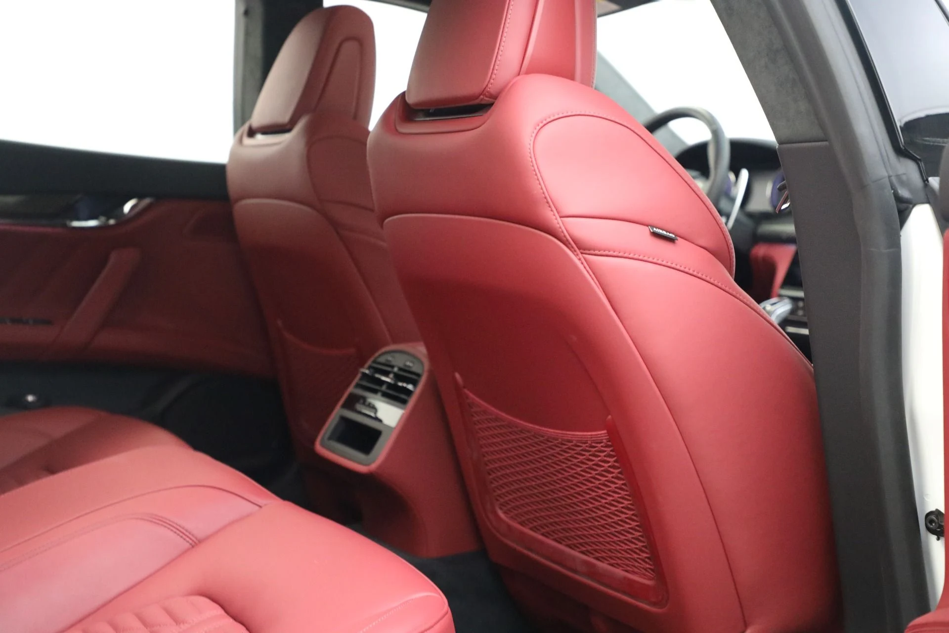 mph015_138820911_Used_2022_Maserati_Quattroporte_Modena_Q4_1760624794_a6b4098ae6