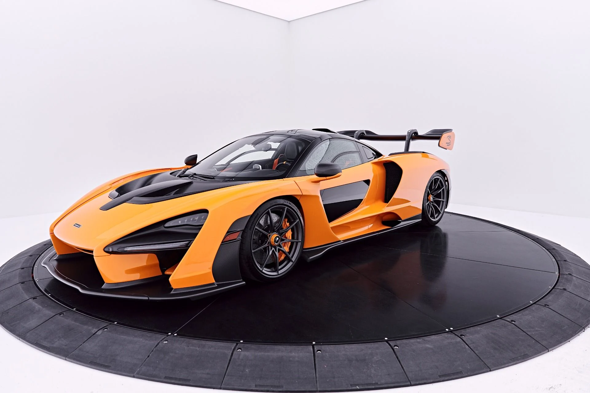 mph015_1388527461_Used_2019_Mc_Laren_Senna_1783960695_3d6103909a