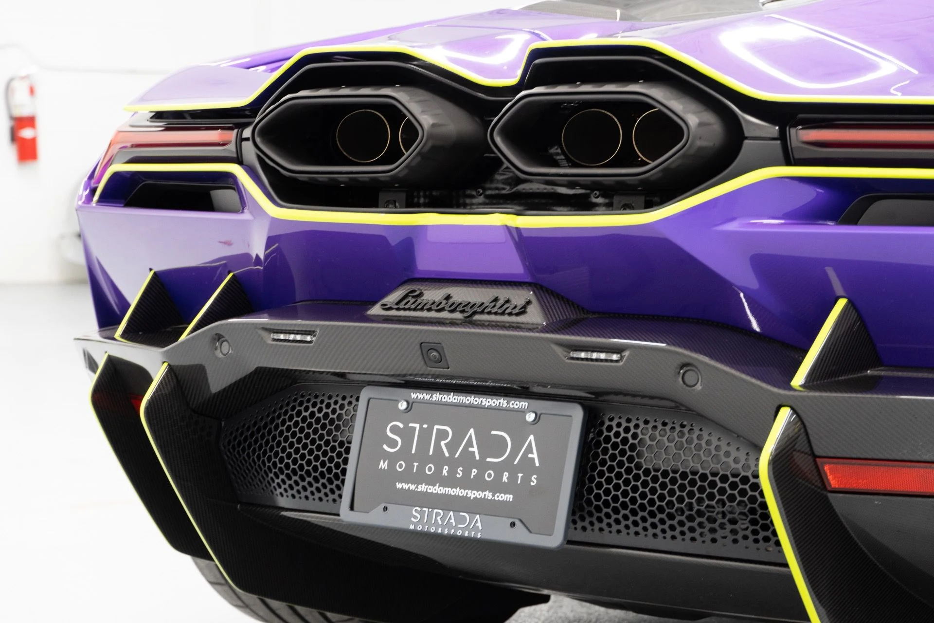 mph015_1391230495_Used_2024_Lamborghini_Revuelto_1739988848_71763368ea