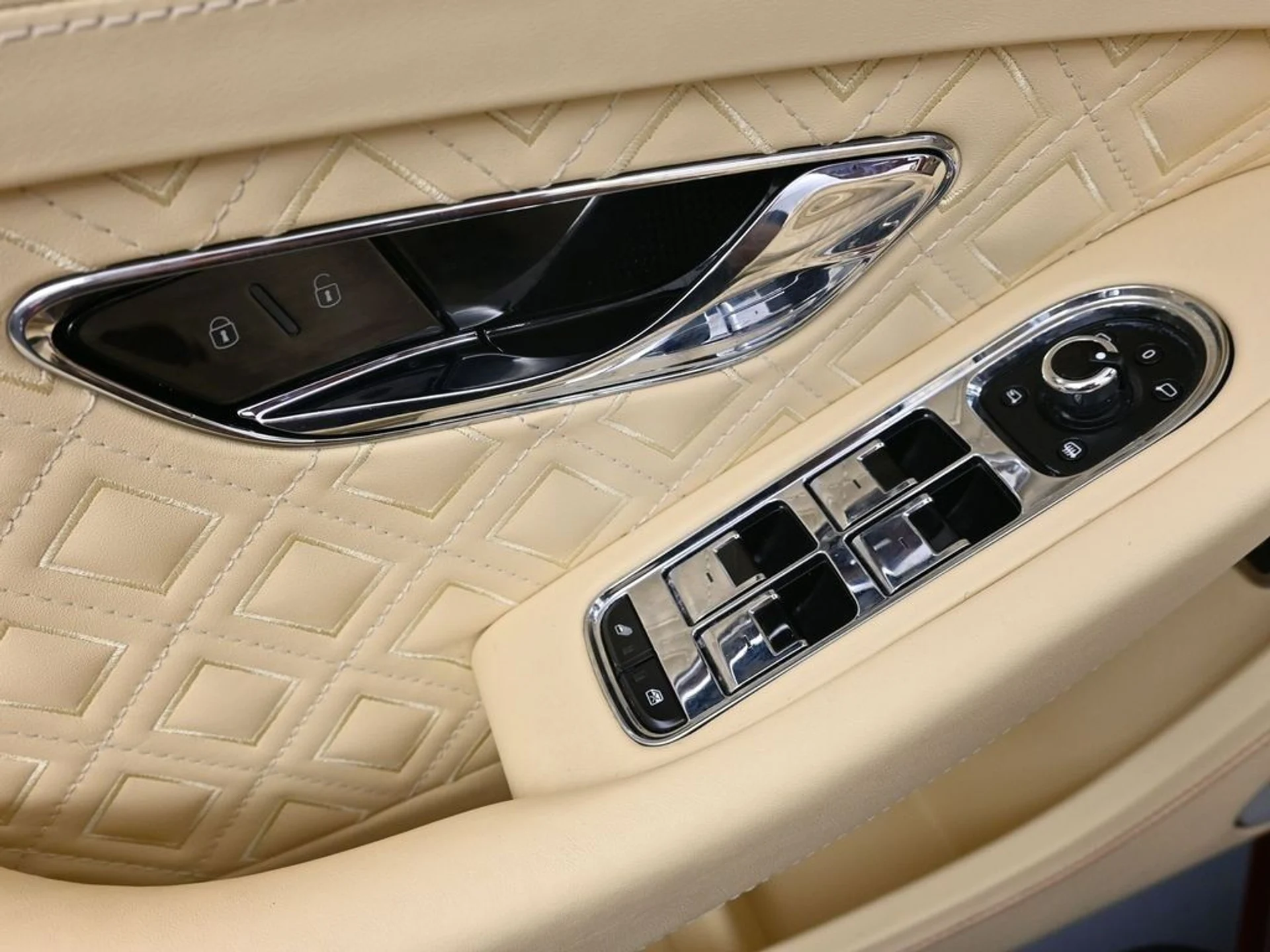 mph015_1398678863_35beadb2443cd17316bf09ed85bacfc5x_7d99406b13