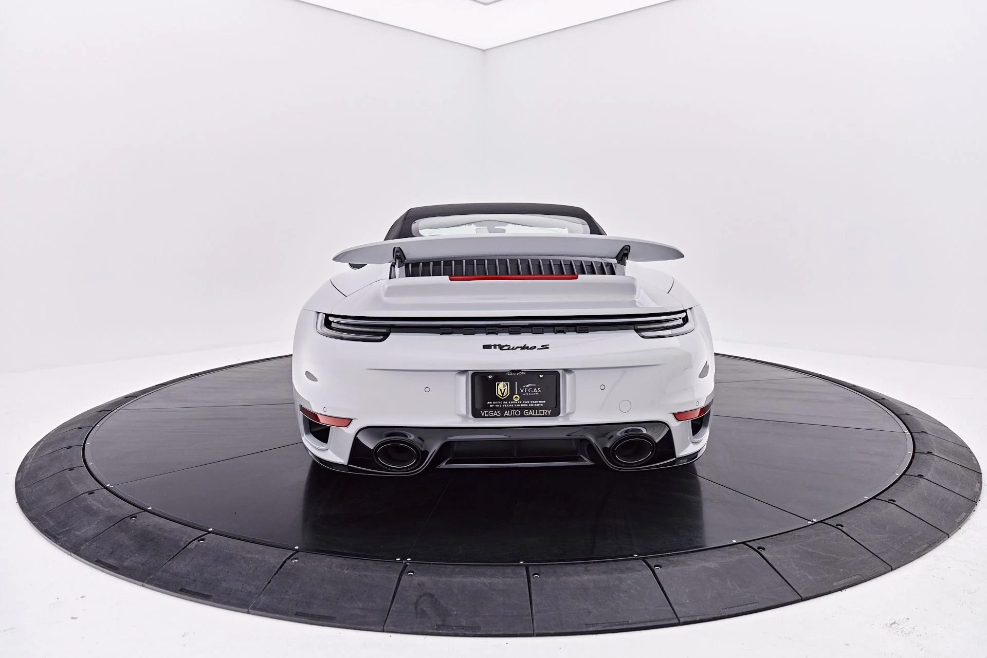 mph015_140555866_Used_2025_Porsche_911_Turbo_S_1786497792_369db55ddb