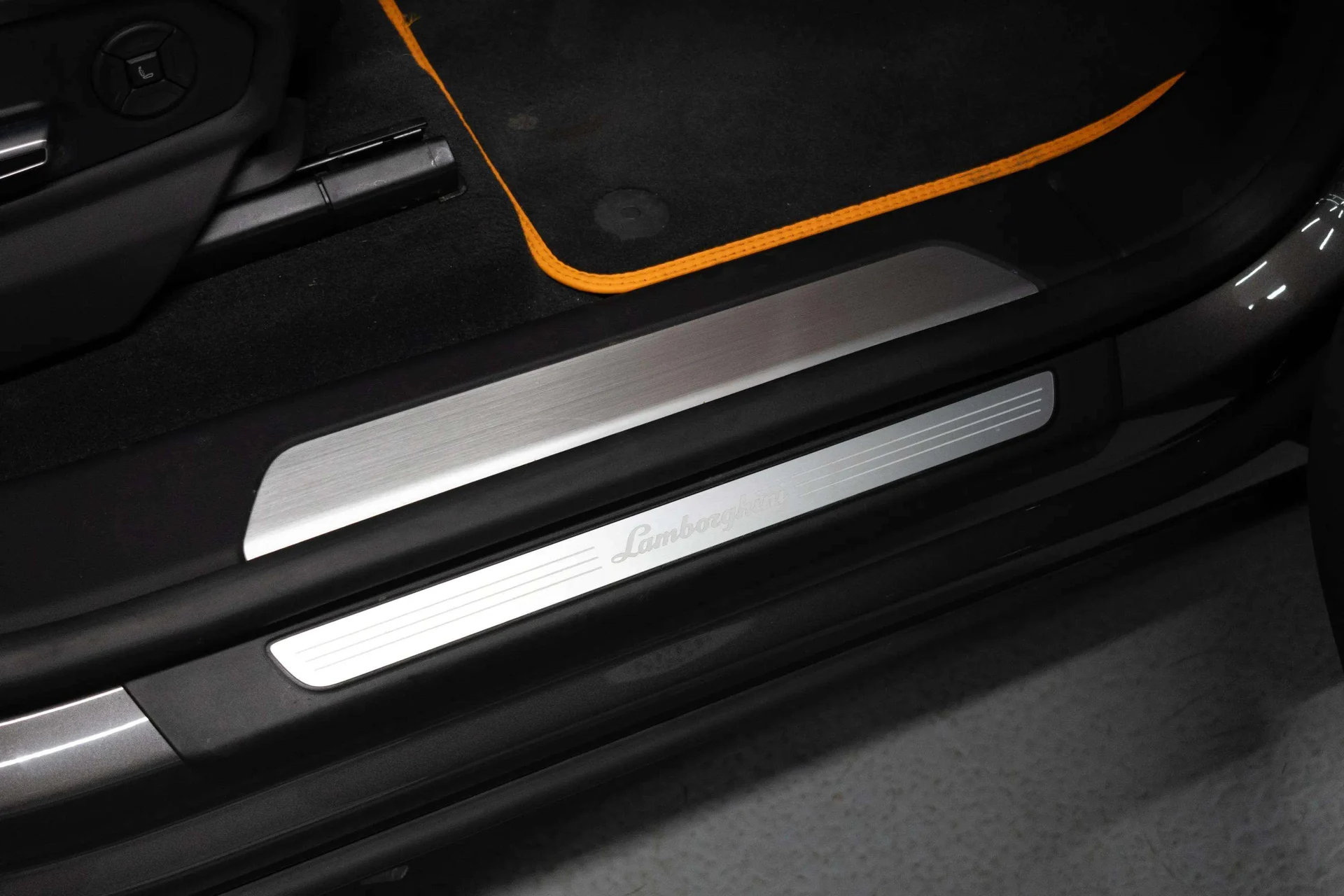 mph015_1410783259_04d32af8_9fb9_41c5_abd9_4a7a6e0b3dd4_202420_Lamborghini20_Urus20_S2028_ZPBCB_3_ZLXRLA_3431329_16_6bca63f3b4