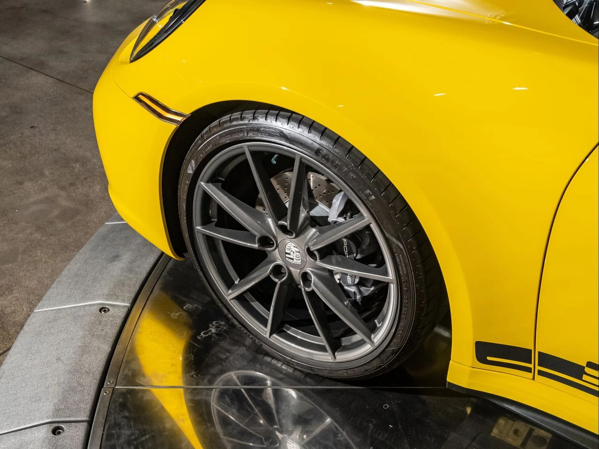 mph015_1413650423_e8f411d827f3627d7c9b1451a7f3260a_050fd57bbd