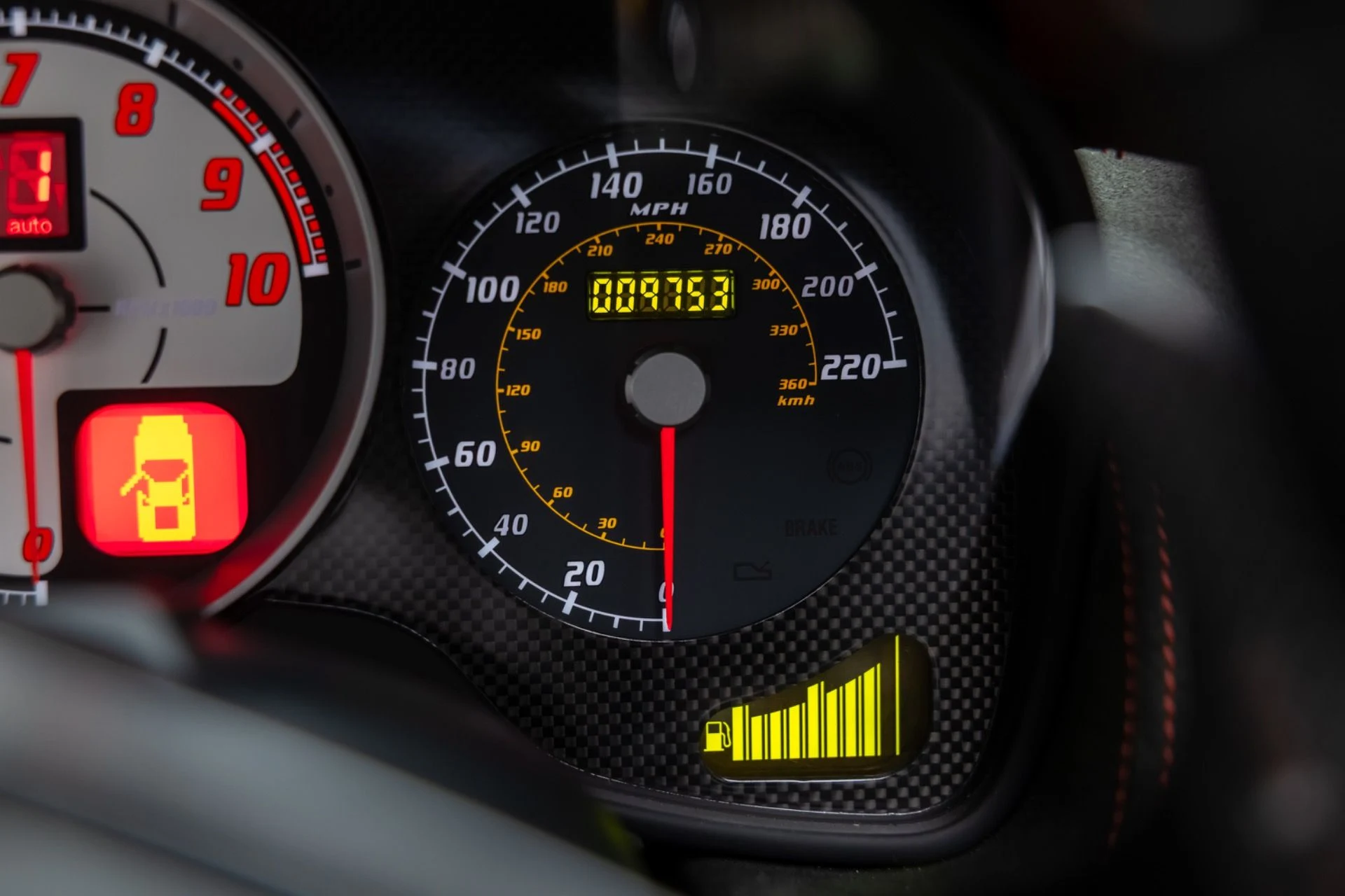 mph015_1416825980_13488_p16_l_f64d77b474