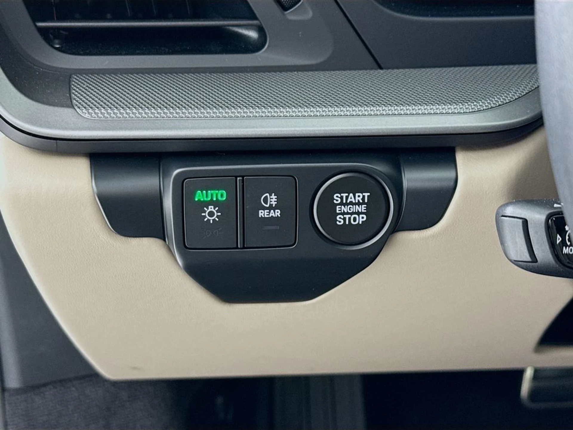 mph015_1417836431_584d713b6d7d3ba36b42e3553e3d1b6bx_194e114941