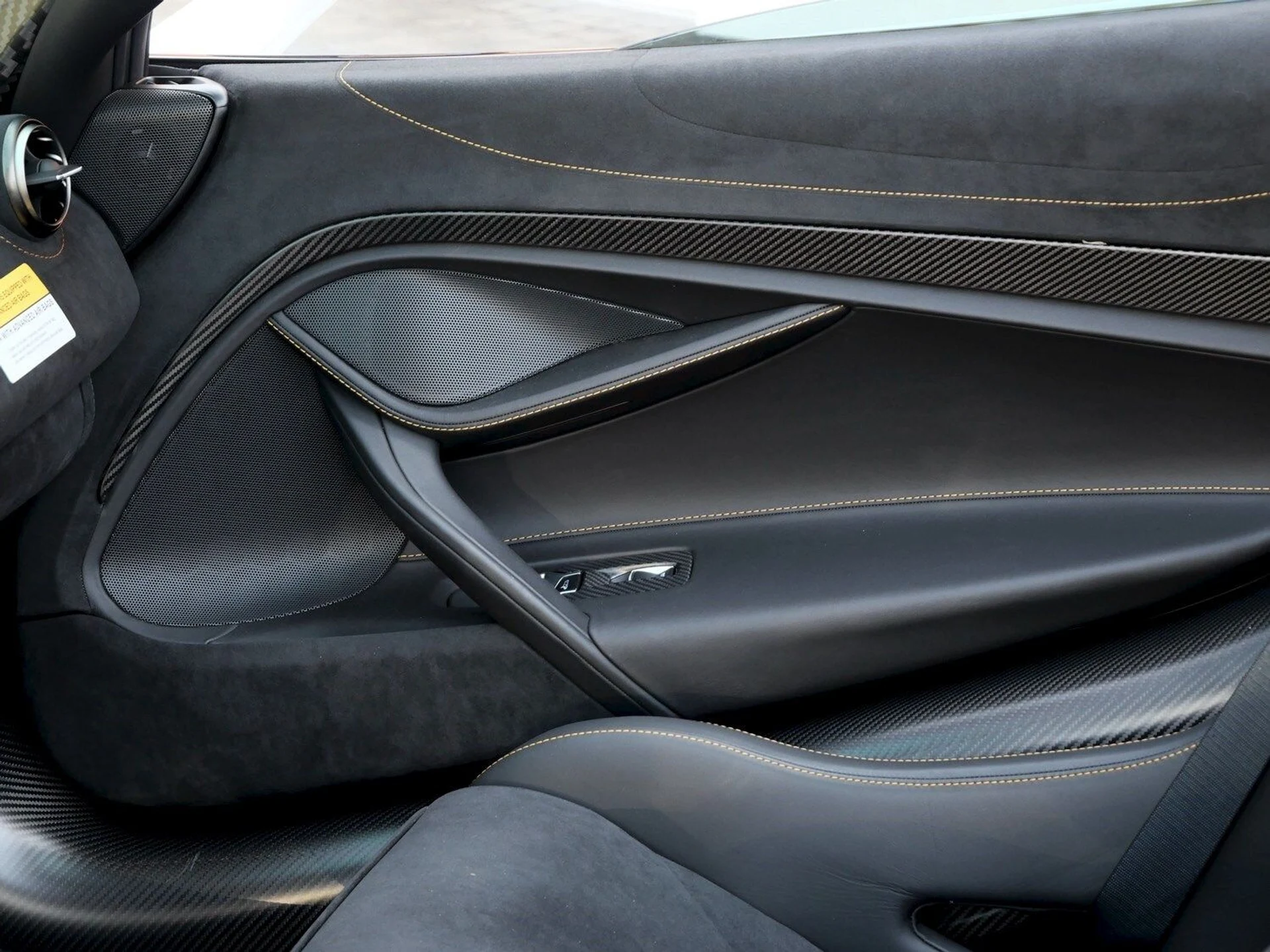 mph015_1425772447_dc8d2310793ec4f9cc274a1668ecce0ax_61d7a1a00e