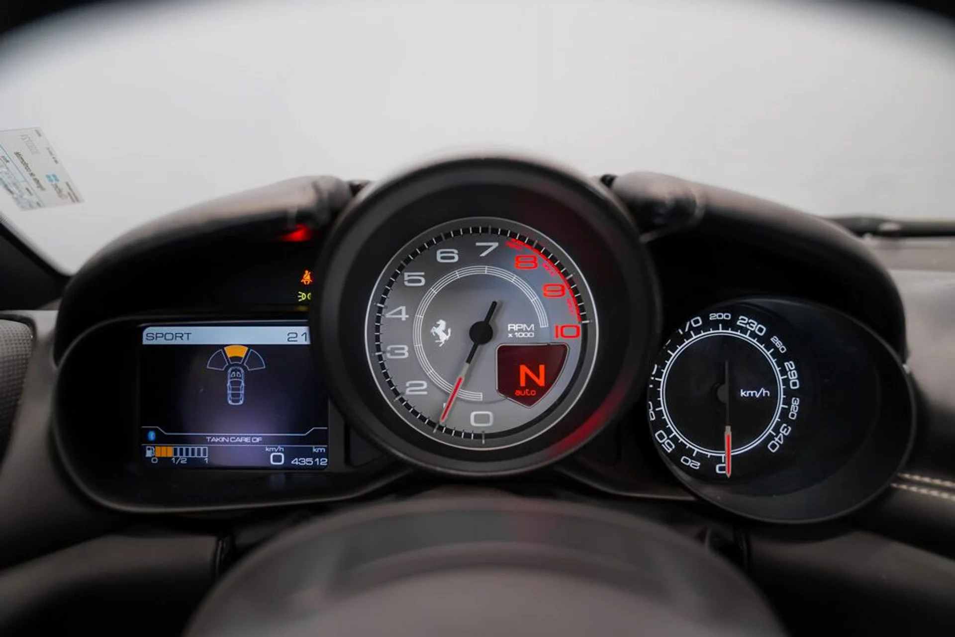 mph015_1426169318_ferrari_california_2015_jpg_v_1773863537_d4c0024046