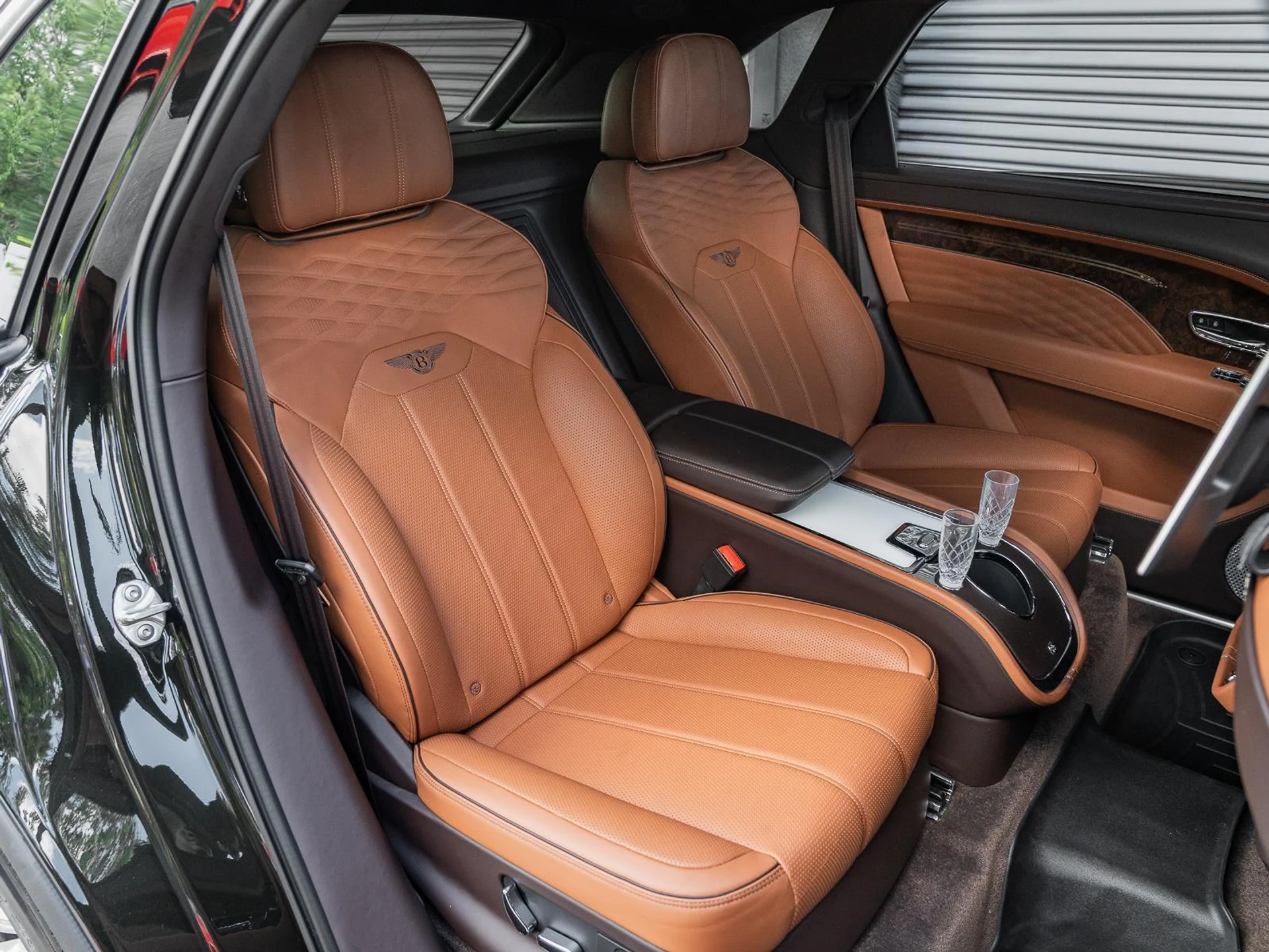 mph015_1432151143_Used_2023_Bentley_Bentayga_EWB_V8_1778364303_2f55d6ca9c