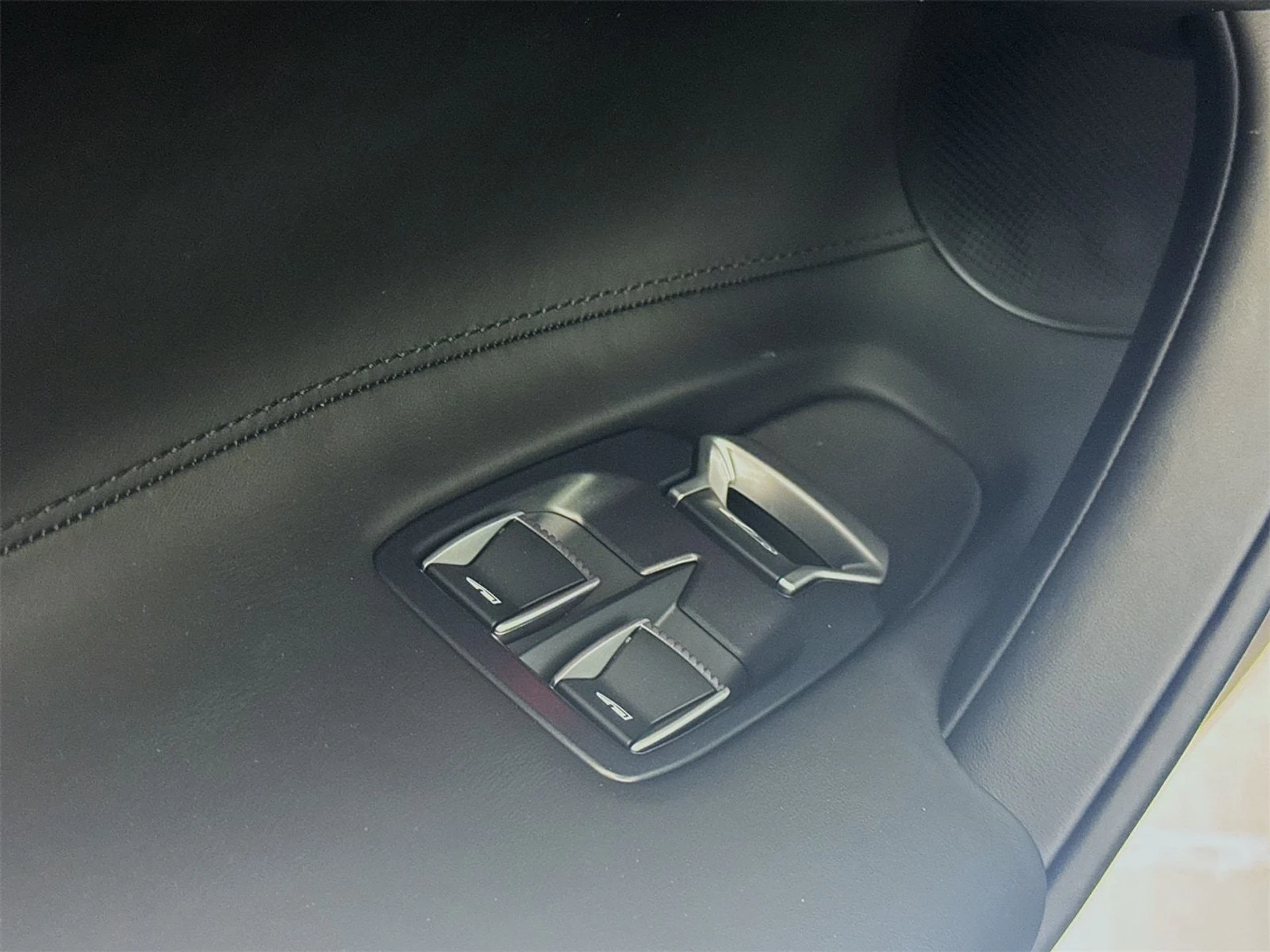 mph015_144022509_99c0e45f6253e501d7618c1799349765x_73cecde9b5