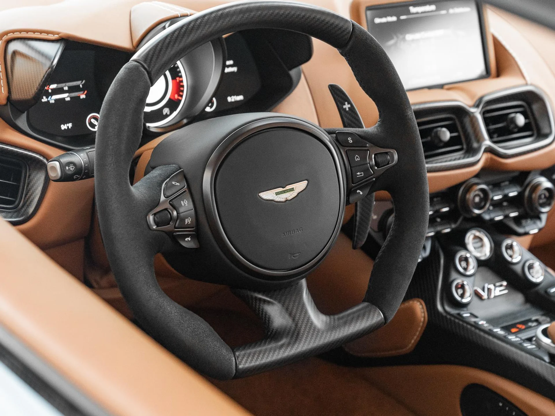 mph015_1447904278_Used_2023_Aston_Martin_Vantage_V12_1780952610_6c77a49640