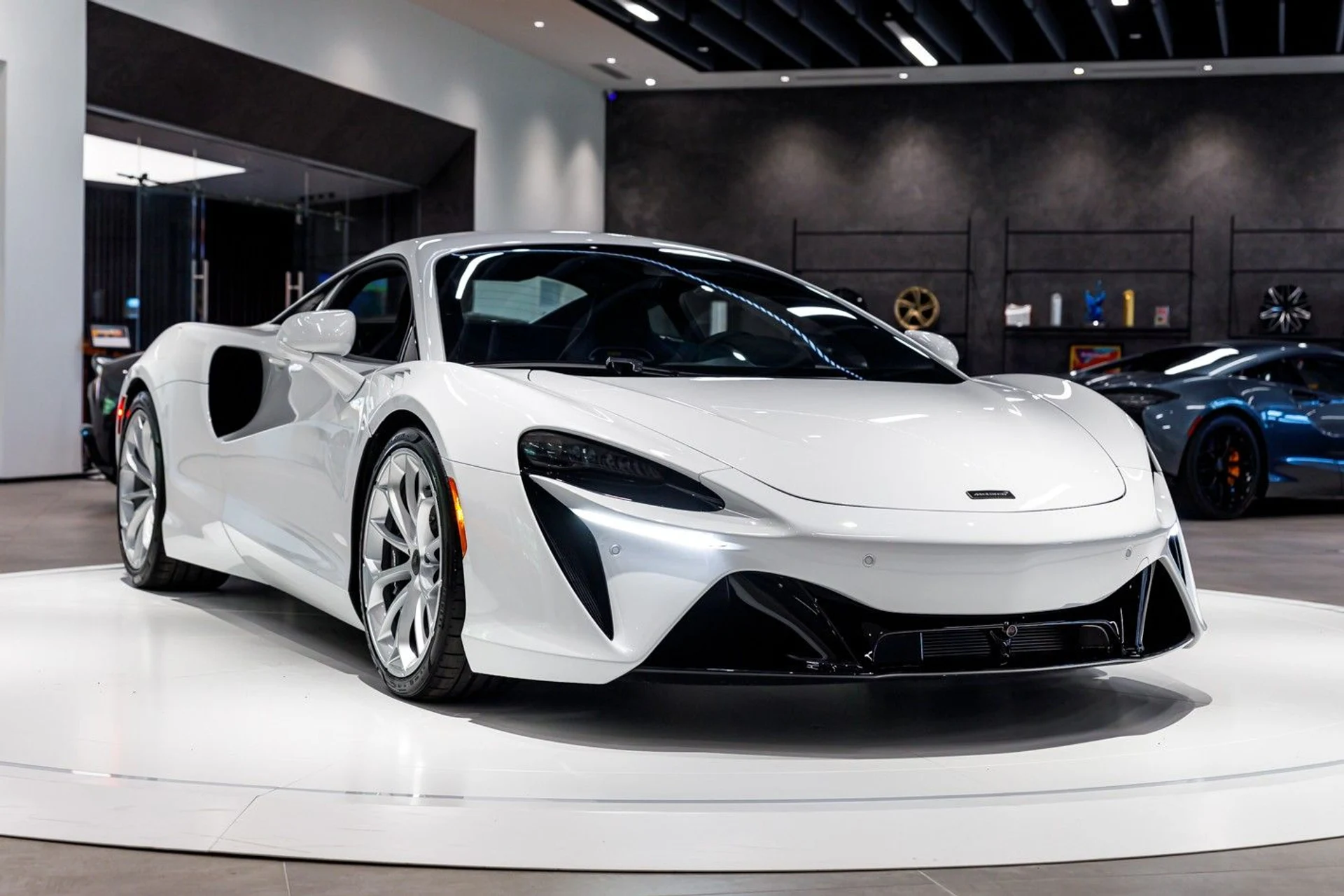 mph015_1449878783_669_p16_l_da2d69cf38