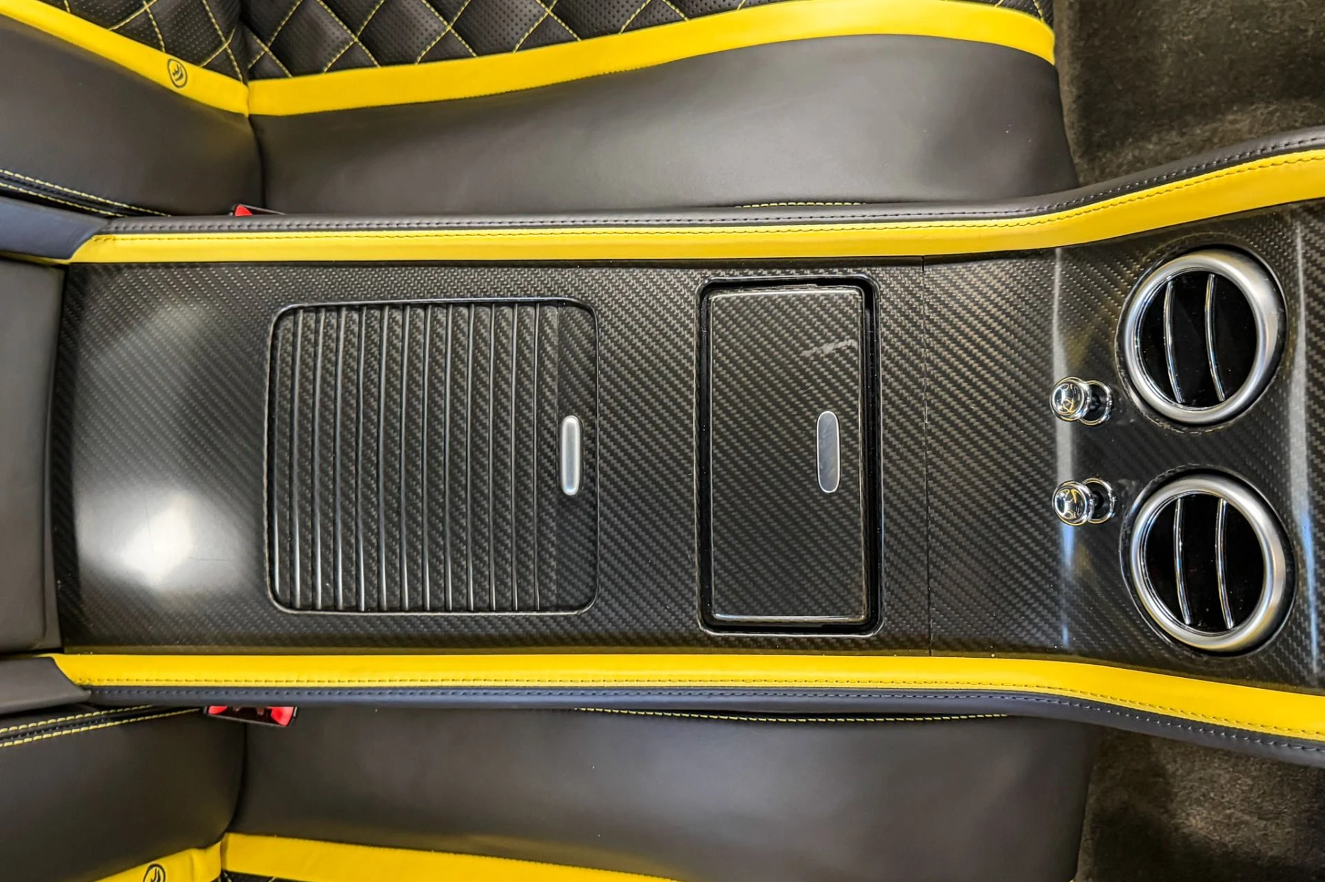 mph015_1454117688_Used_2017_Bentley_Continental_GT_Speed_Black_Edition_636_HP_W12_Cyber_Yellow_Trim_Diamond_Quilting_1789500698_cee2b19cf1