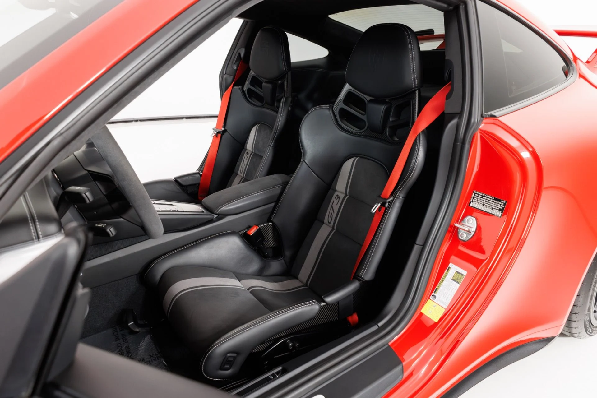 mph015_1455077243_Used_2018_Porsche_911_GT_3_1782237115_b0ae6b532b