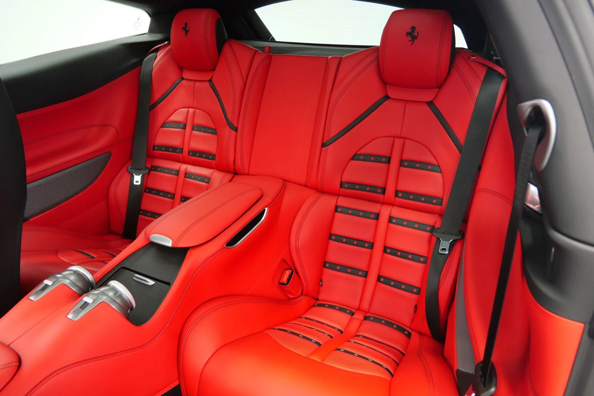 mph015_1470768605_Used_2017_Ferrari_GTC_4_Lusso_V12_Power_Heated_and_Ventilated_Daytona_Seats_1780598649_6d01b31e89